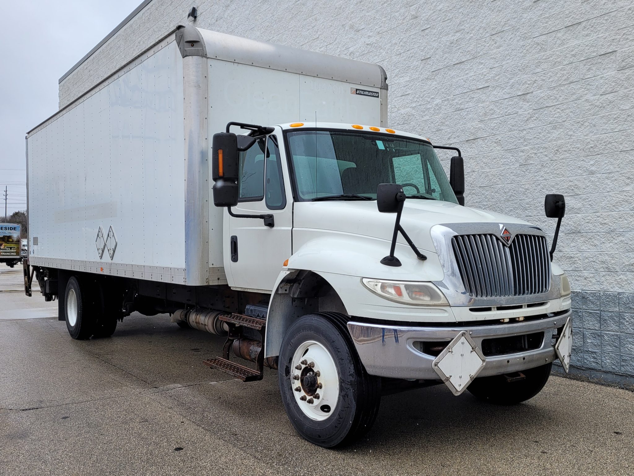 Home Lakeside International Trucks