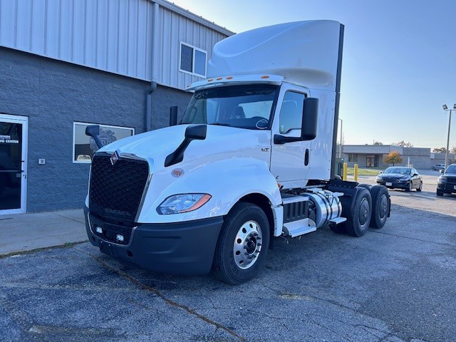 2025 INTERNATIONAL LT625 2025 INTERNATIONAL LT625 - image 3 of 6