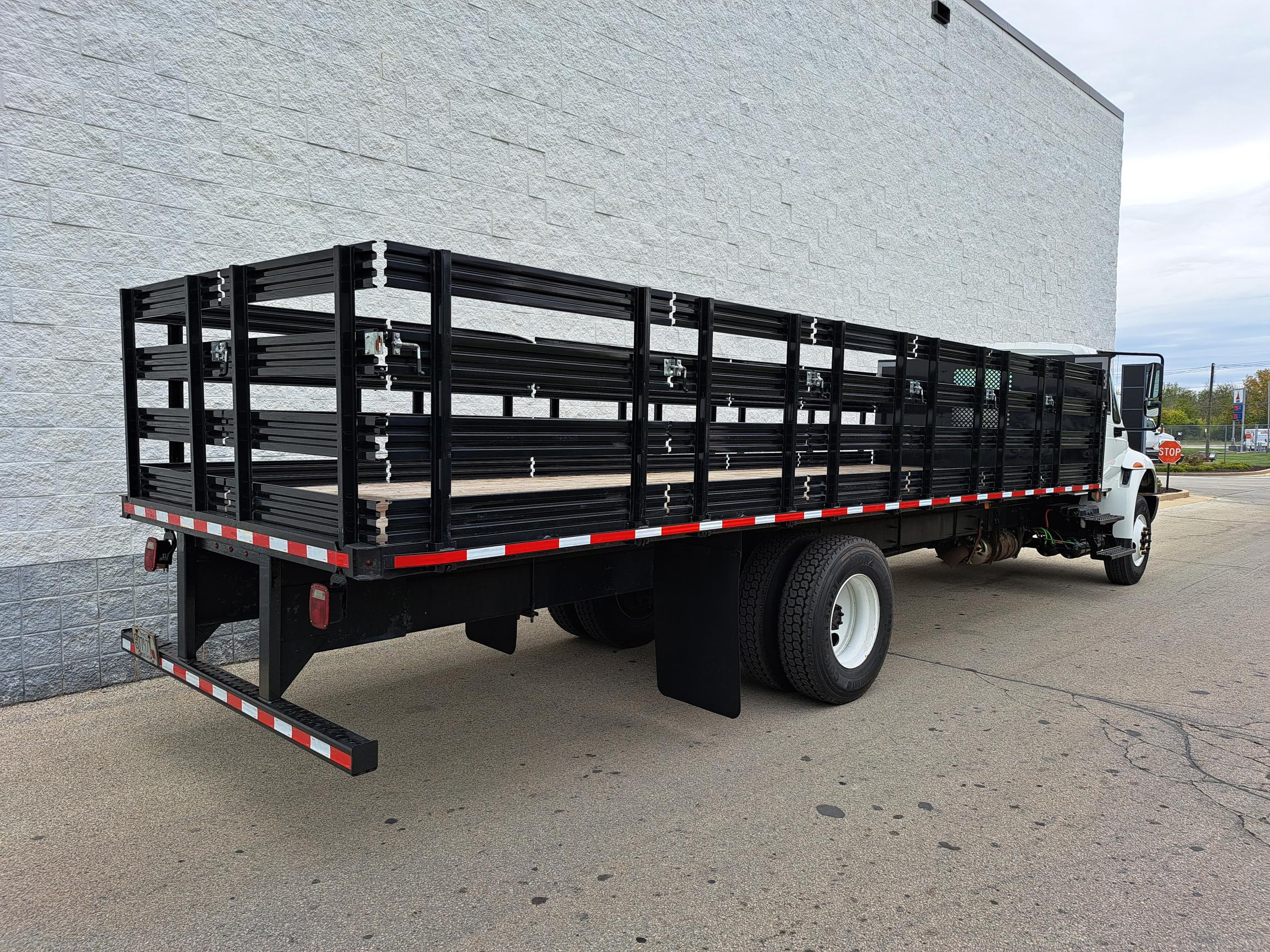 2018 INTERNATIONAL 4300 UT17943-02 2018 INTERNATIONAL 4300 UT17943-02