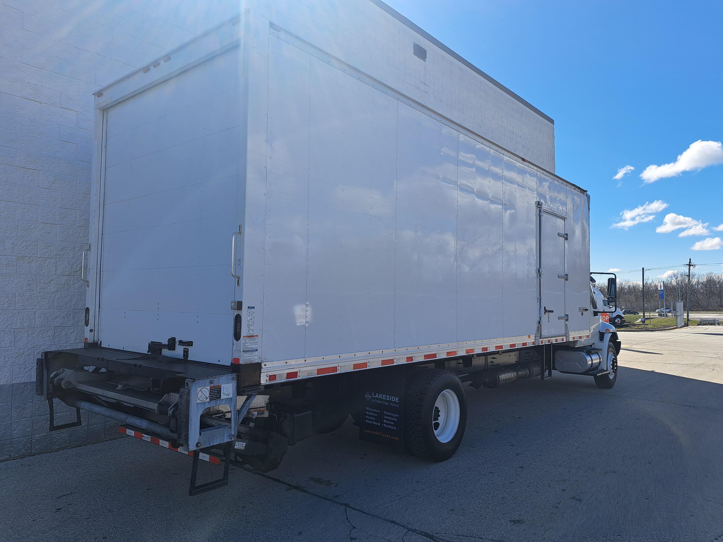 2017 INTERNATIONAL 4300 UT17986-02 2017 INTERNATIONAL 4300 UT17986-02