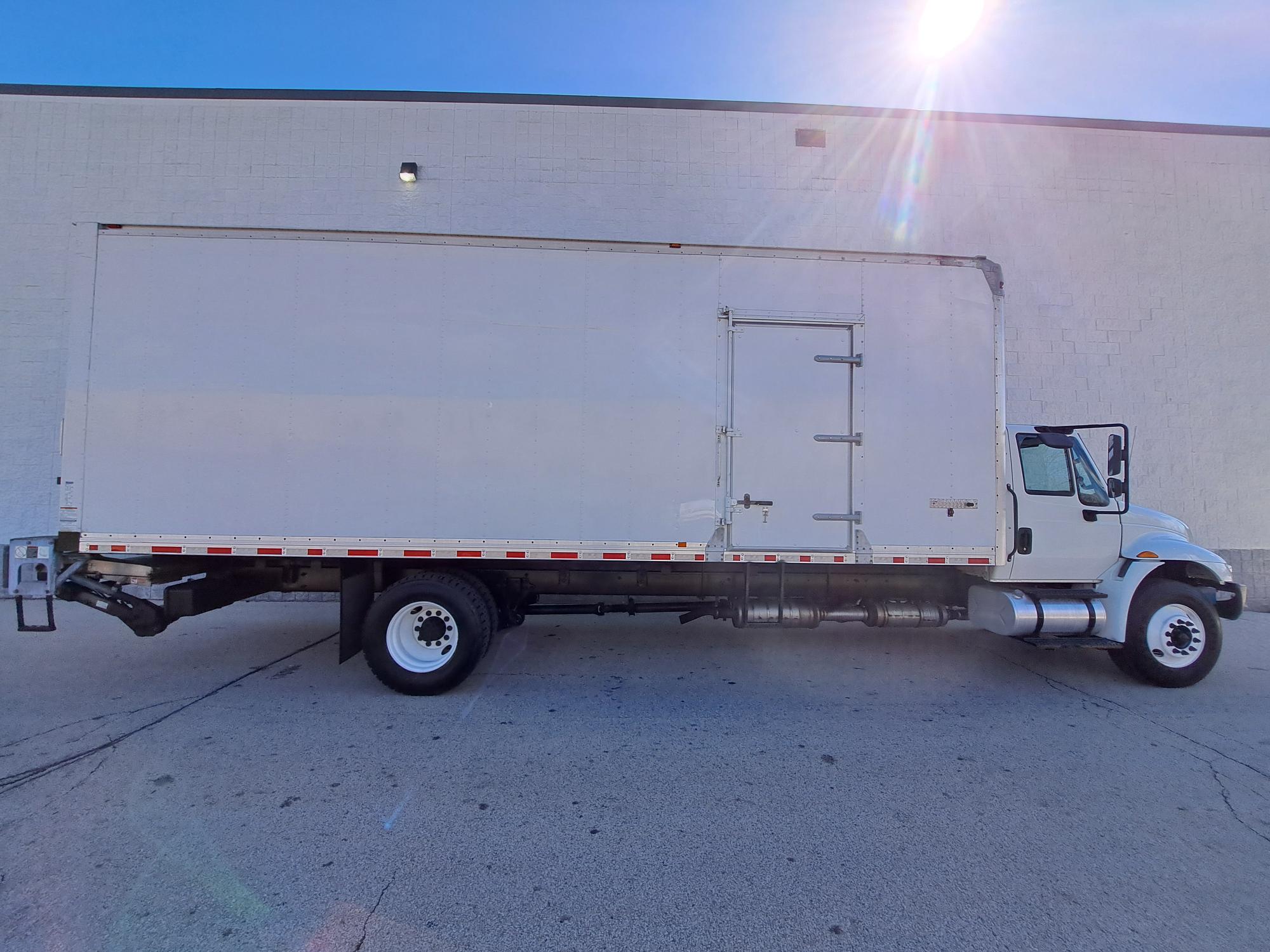 2017 INTERNATIONAL 4300 UT17986-08 2017 INTERNATIONAL 4300 UT17986-08