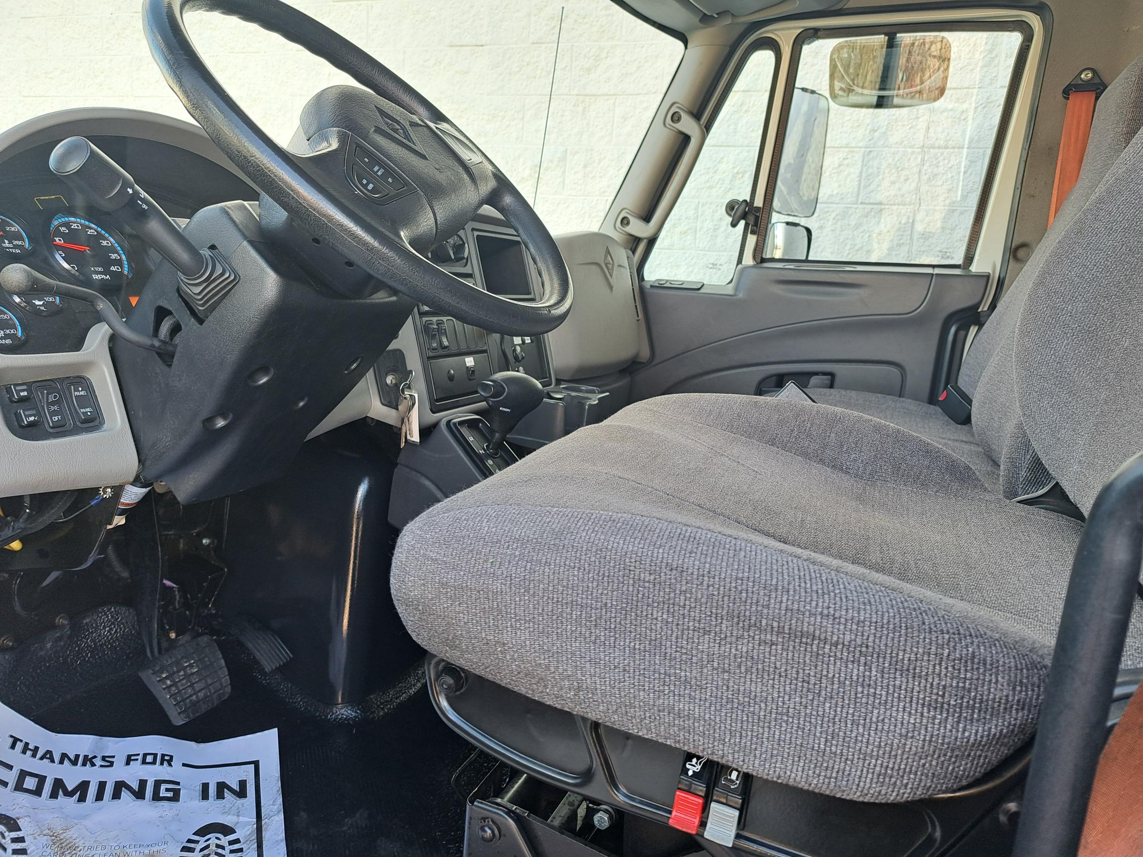 2017 INTERNATIONAL 4300 UT17986-10 2017 INTERNATIONAL 4300 UT17986-10