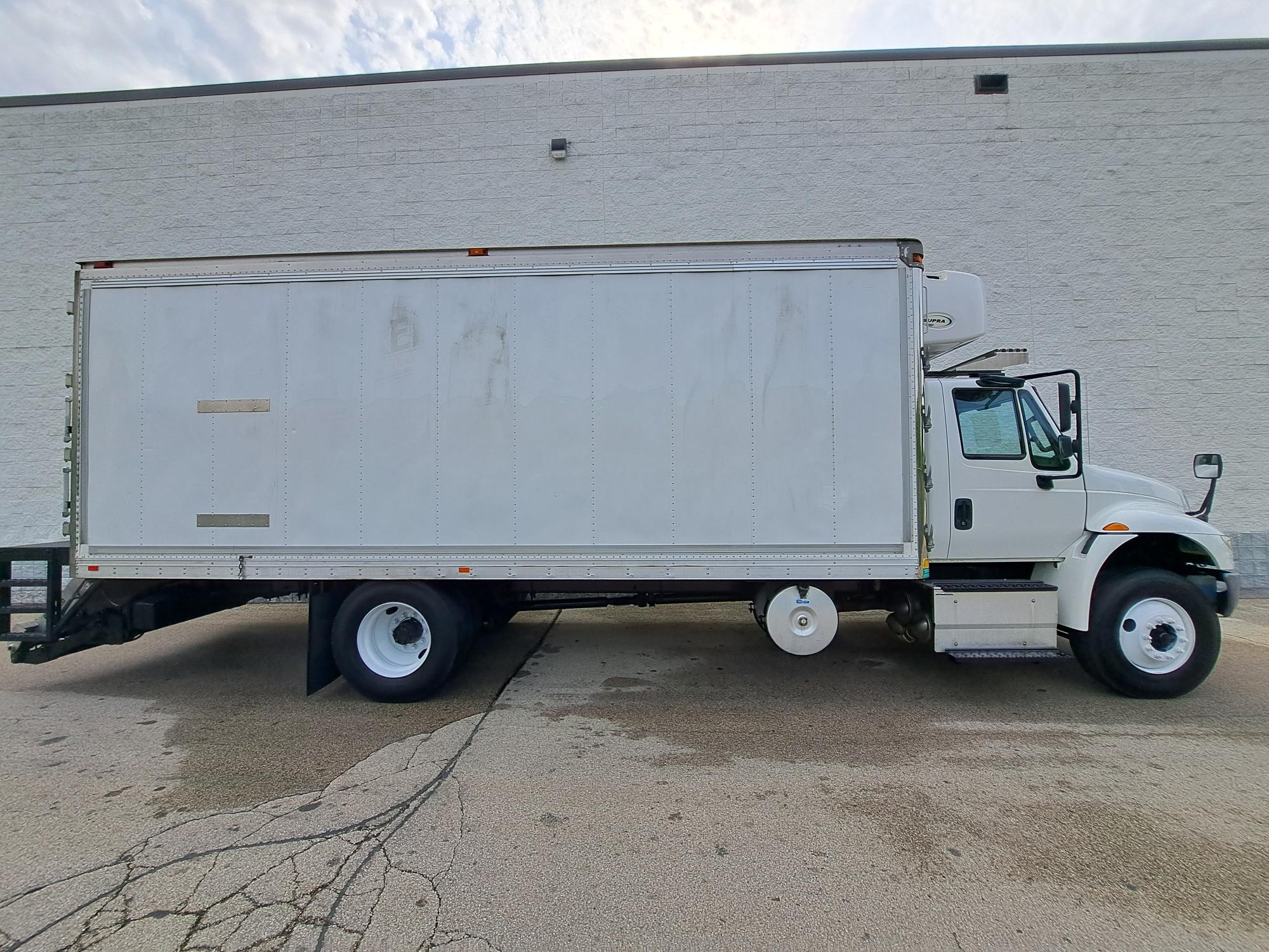 2016 INTERNATIONAL 4300 UT18007-08 2016 INTERNATIONAL 4300 UT18007-08