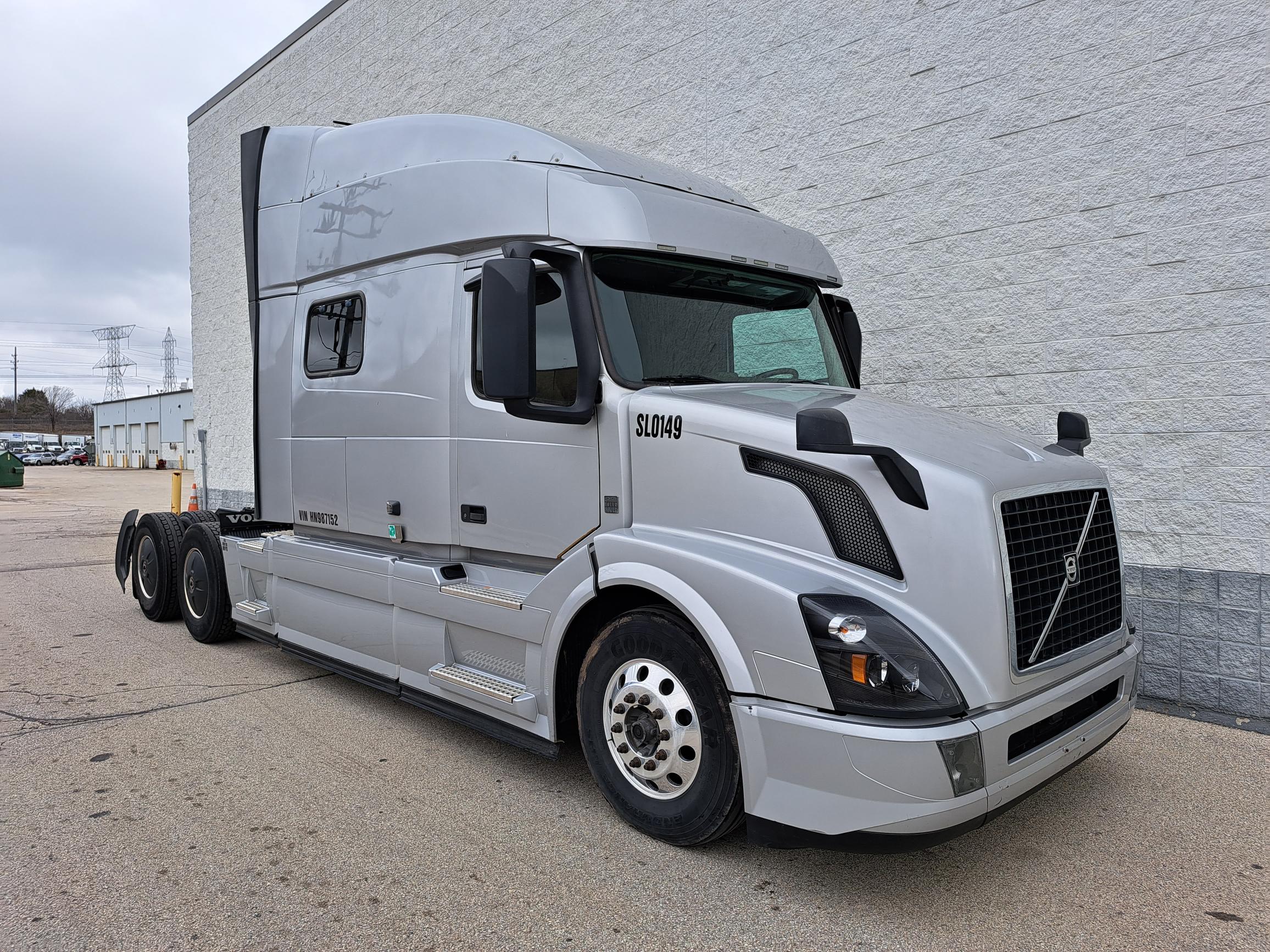 2017 Volvo VNL64T - Lakeside International Trucks