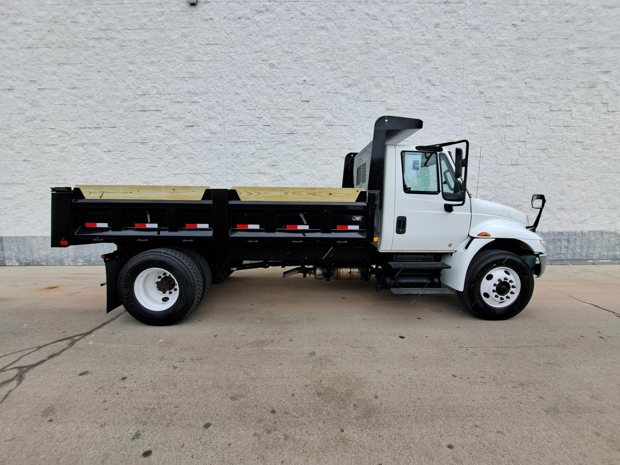 2019 INTERNATIONAL 4300 UT46961-07 2019 INTERNATIONAL 4300 UT46961-07