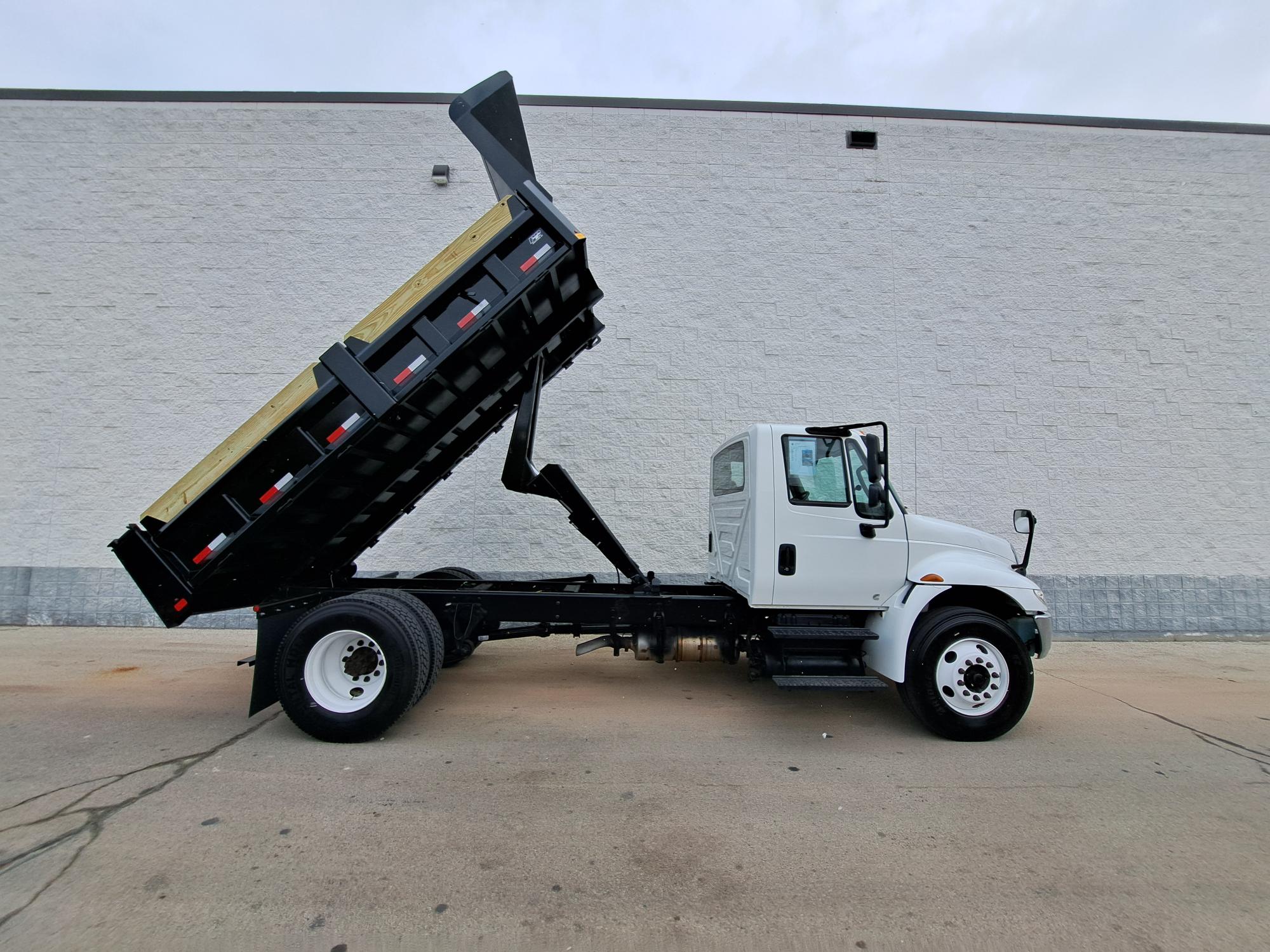 2019 INTERNATIONAL 4300 UT46961-14 2019 INTERNATIONAL 4300 UT46961-14