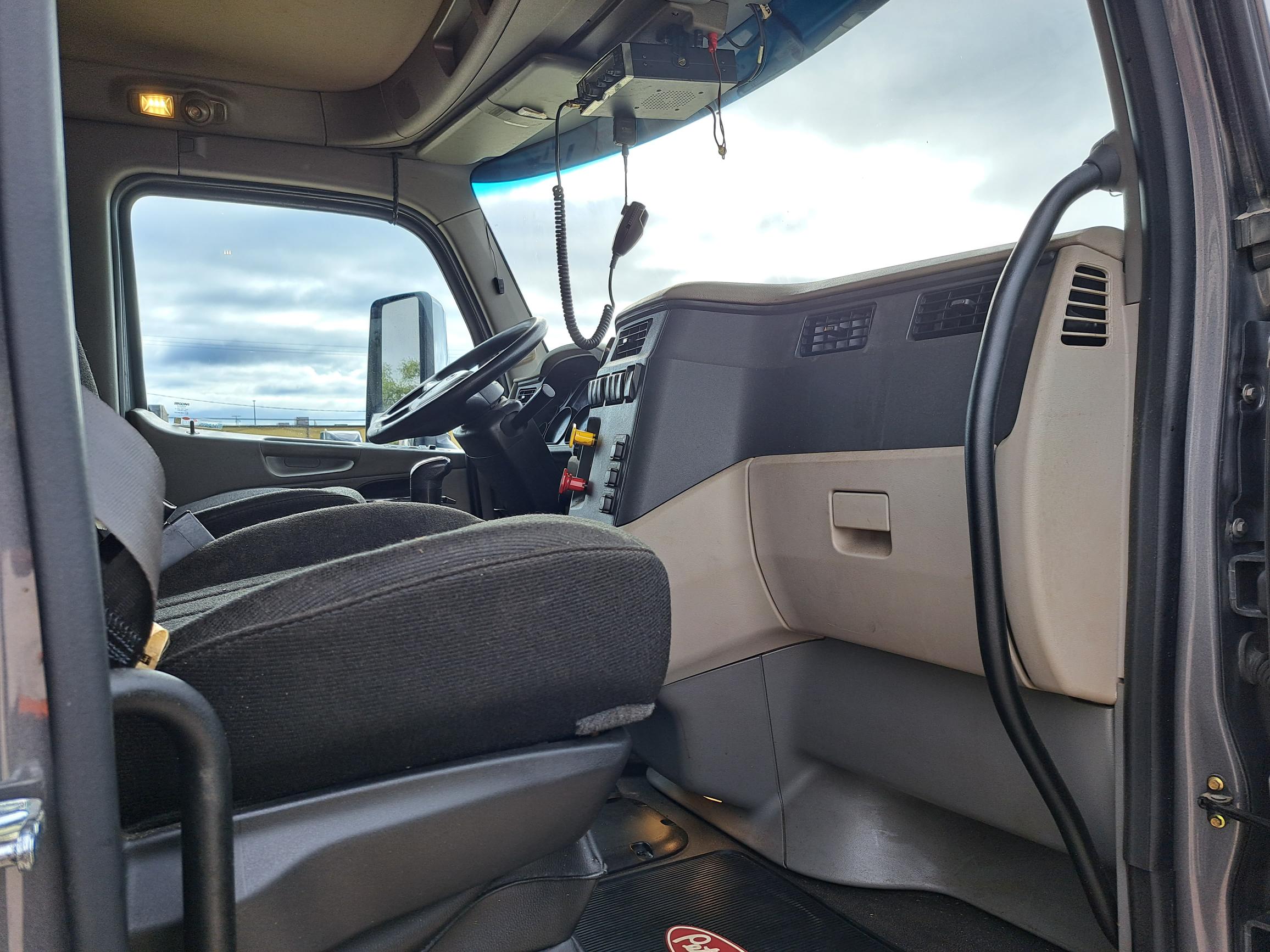 2019 Peterbilt 567 UTC1379-12 2019 Peterbilt 567 UTC1379-12