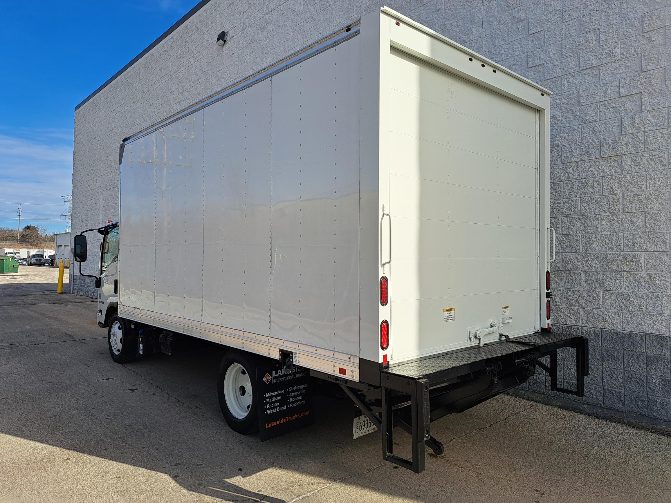 2022 ISUZU NPR - image 4 of 6