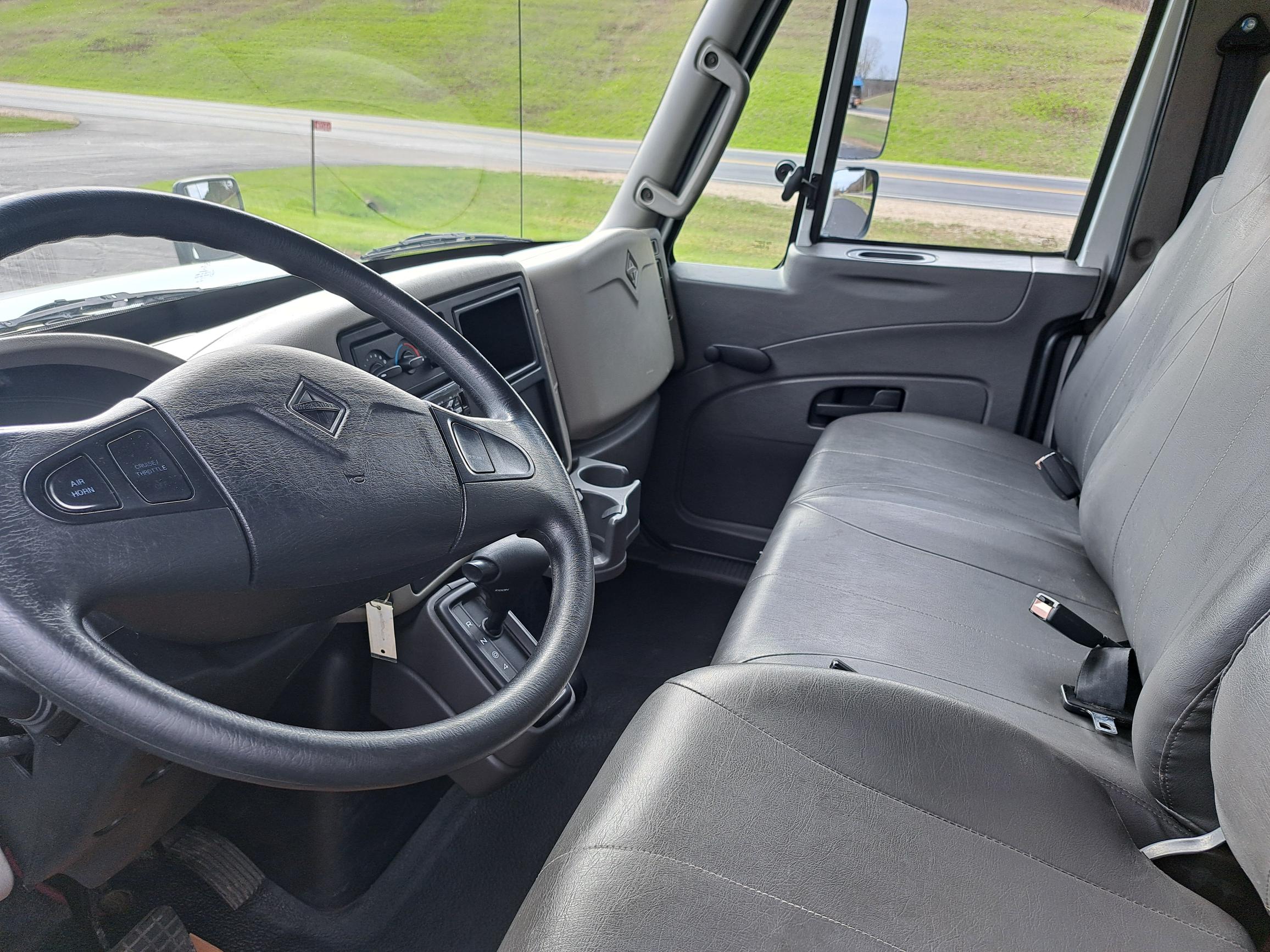 2019 INTERNATIONAL 4300 UT47003-11 2019 INTERNATIONAL 4300 UT47003-11