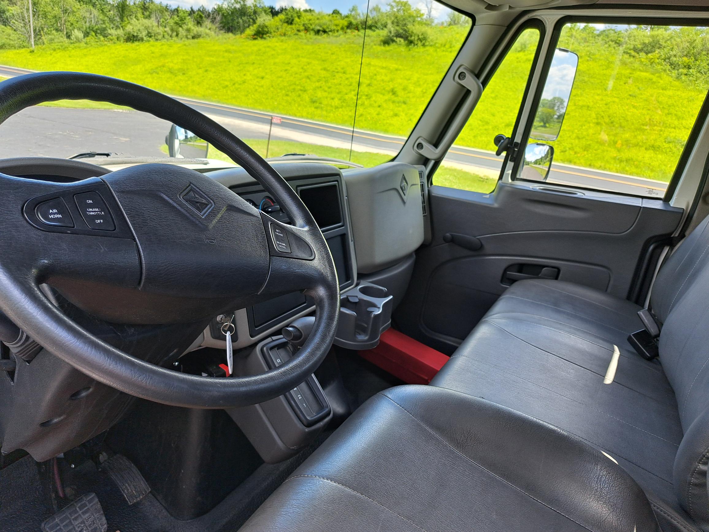 2018 INTERNATIONAL 4300 UT47021-14 2018 INTERNATIONAL 4300 UT47021-14