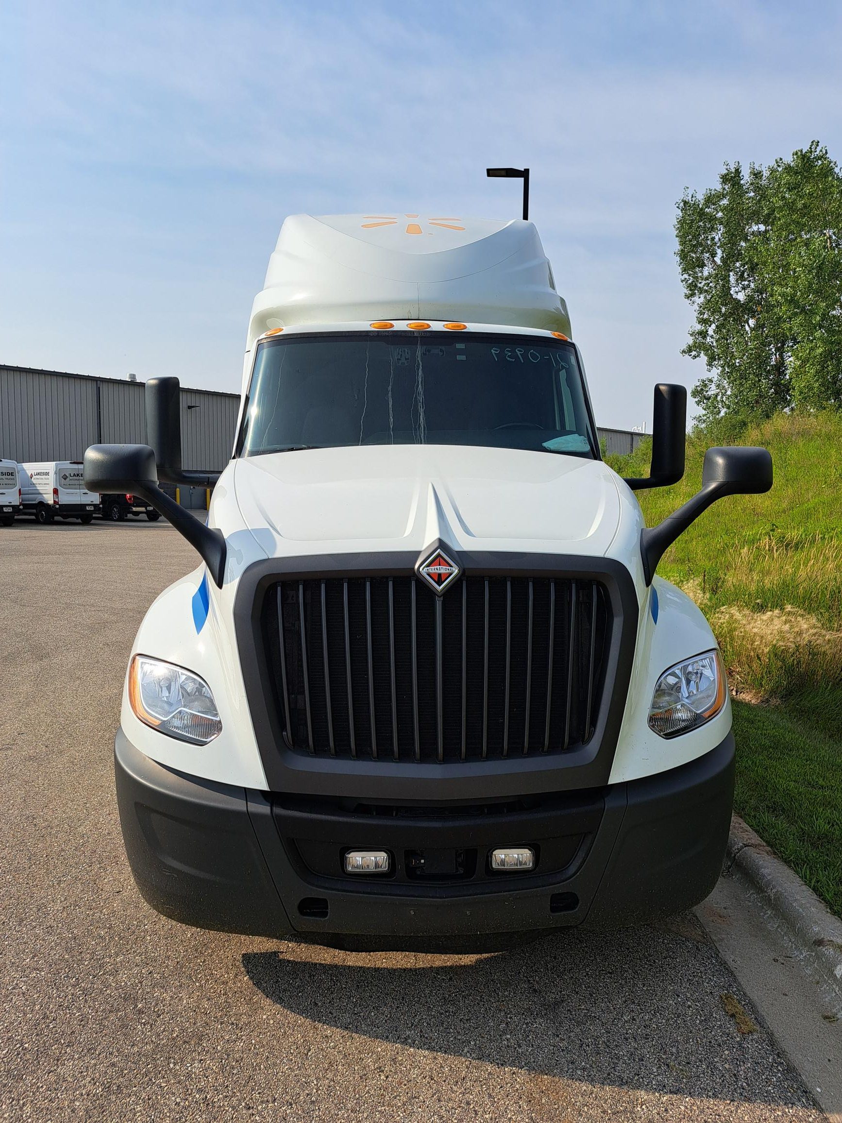 2021 INTERNATIONAL LT625 - image 5 of 6