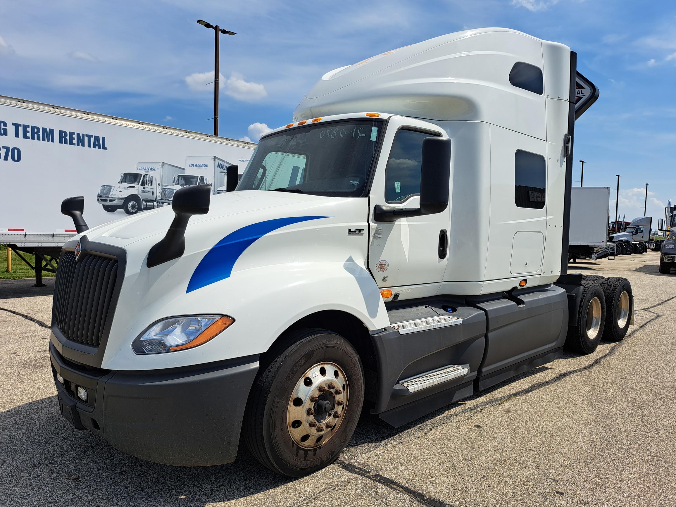 2021 INTERNATIONAL LT625 - image 3 of 6