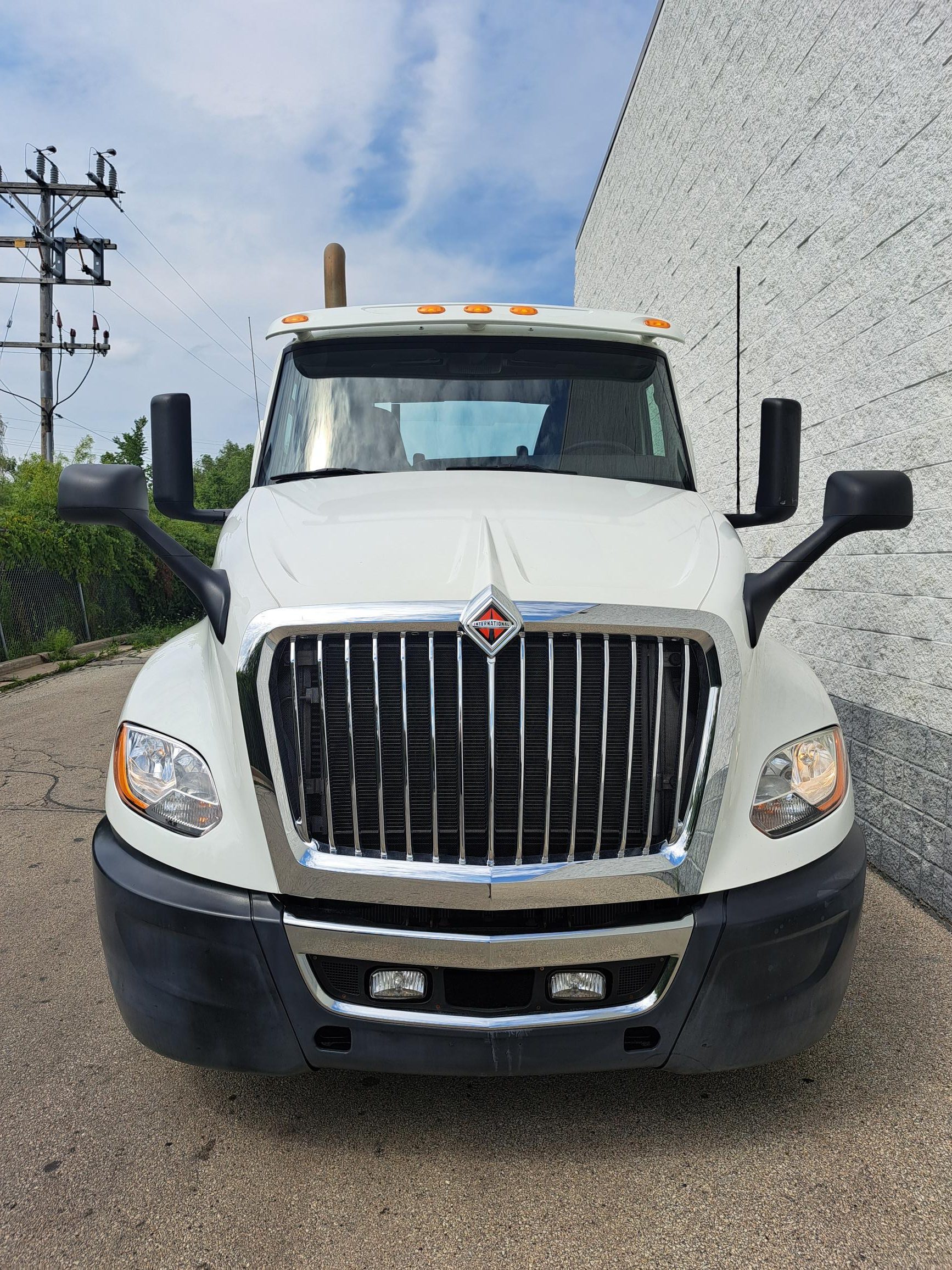2020 INTERNATIONAL LT625 - image 5 of 6
