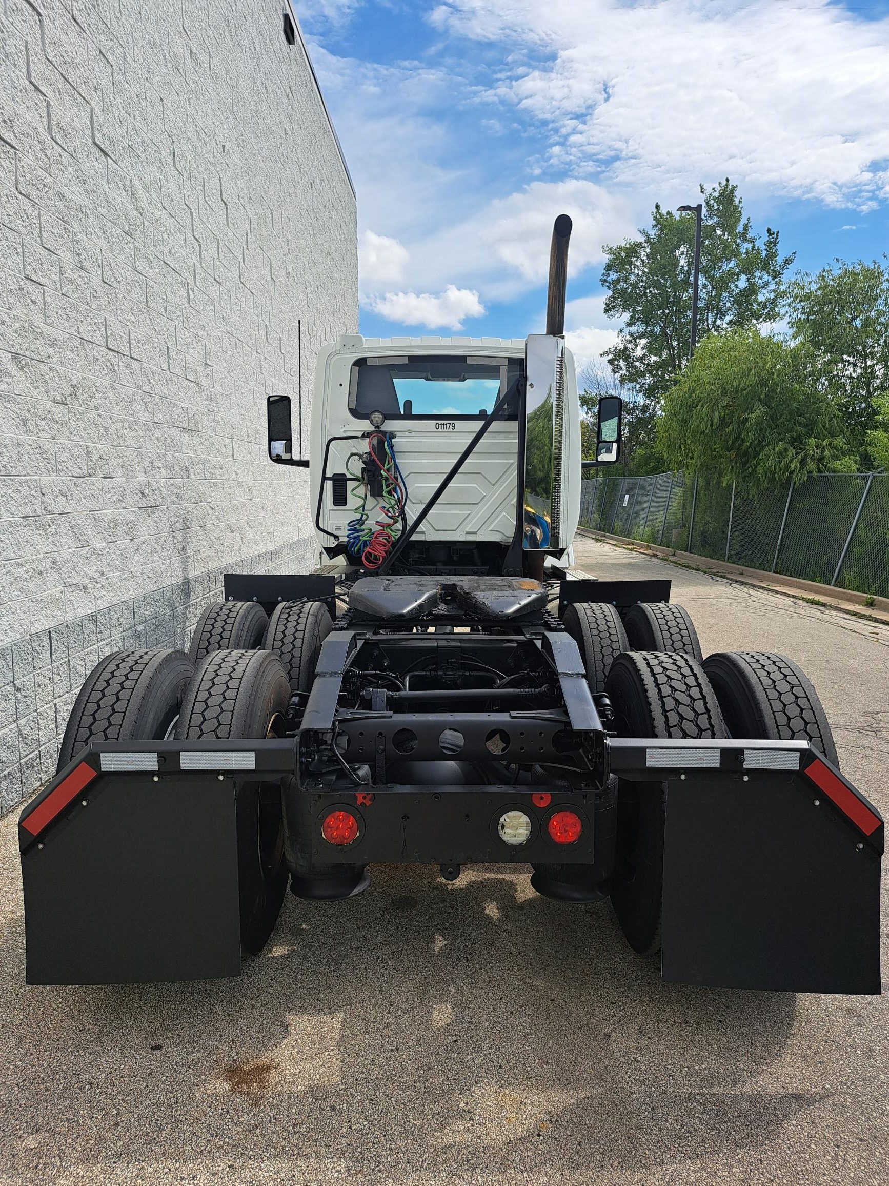 2020 INTERNATIONAL LT625 - image 6 of 6