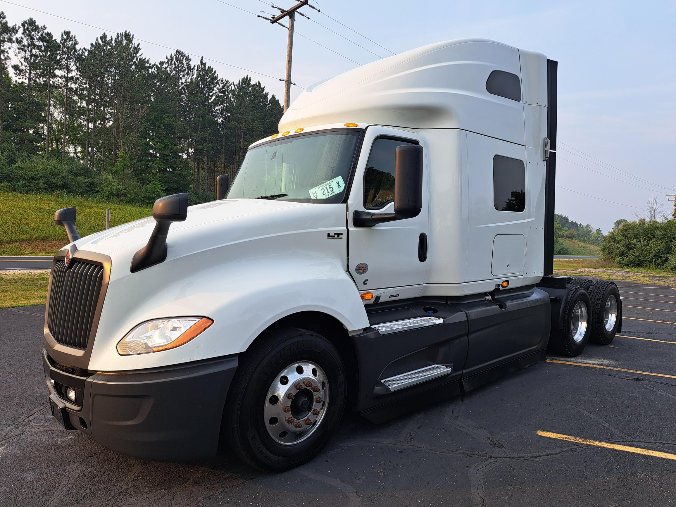 2021 INTERNATIONAL LT625 - image 3 of 6