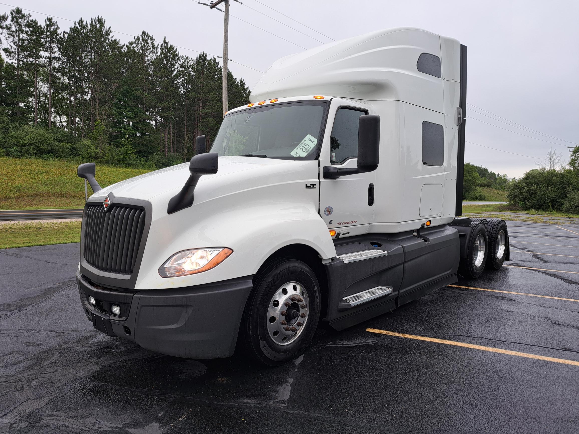2021 INTERNATIONAL LT625 - image 3 of 6