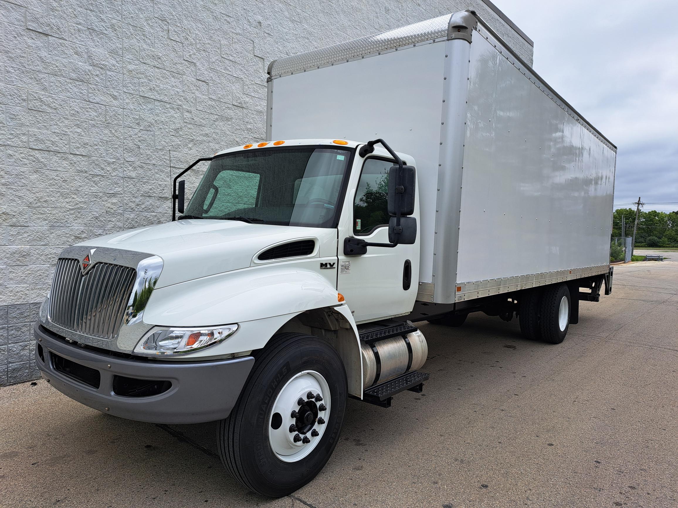 2020 INTERNATIONAL MV607 - image 3 of 6