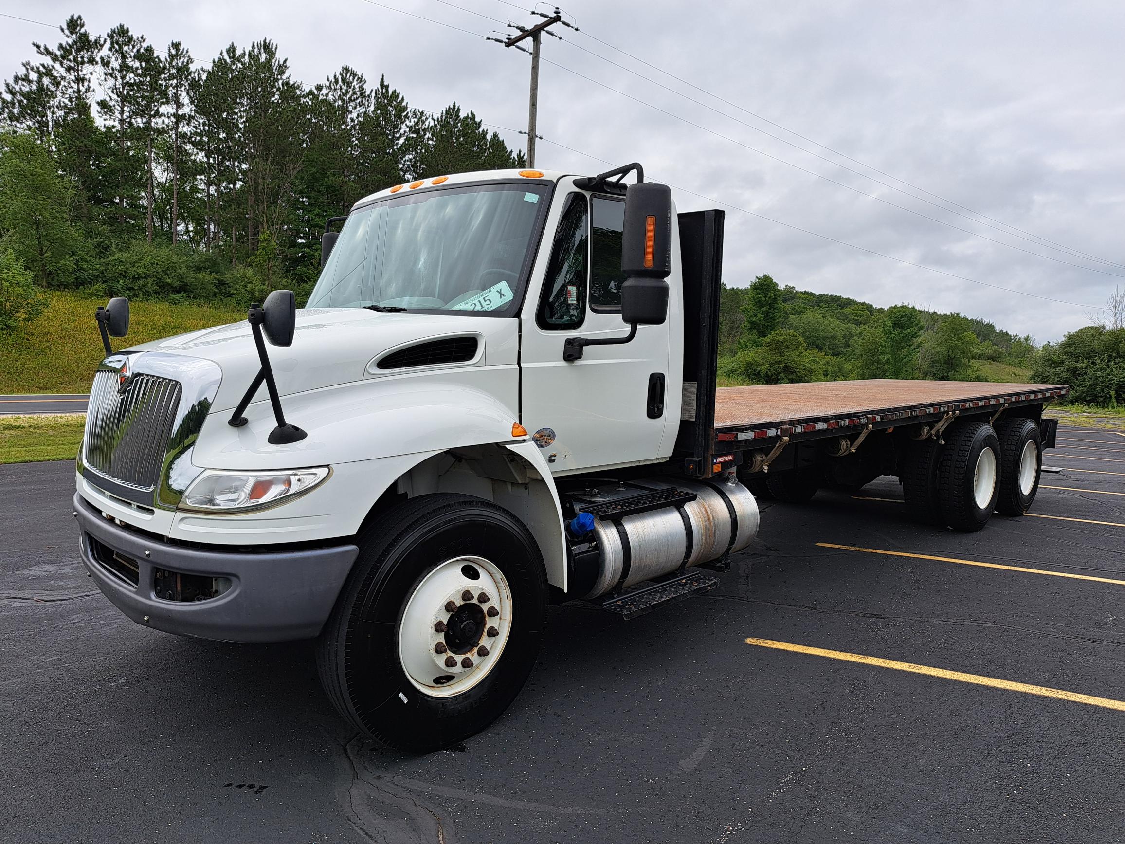 2019 INTERNATIONAL 4400 - image 3 of 6