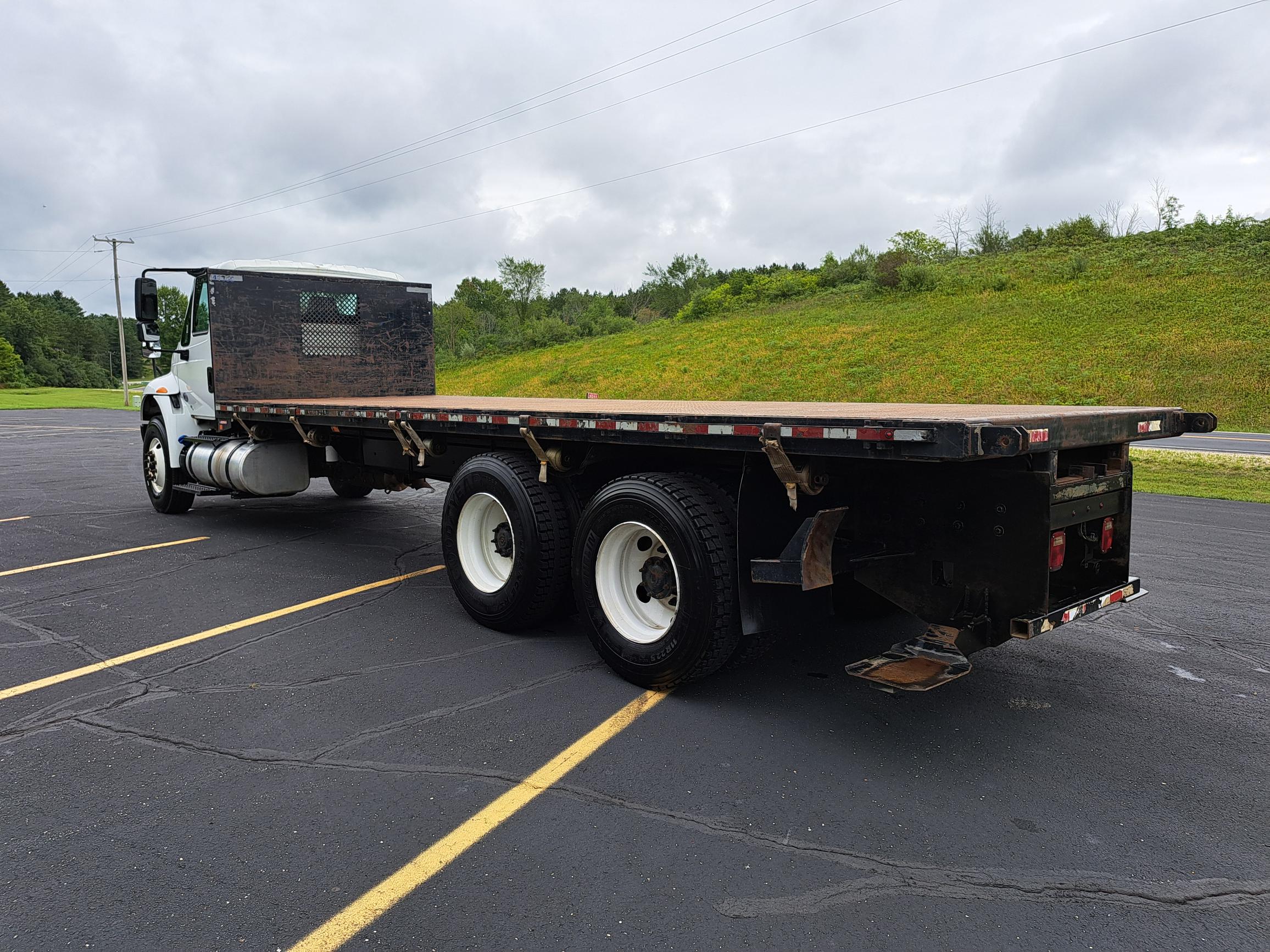 2019 INTERNATIONAL 4400 - image 4 of 6