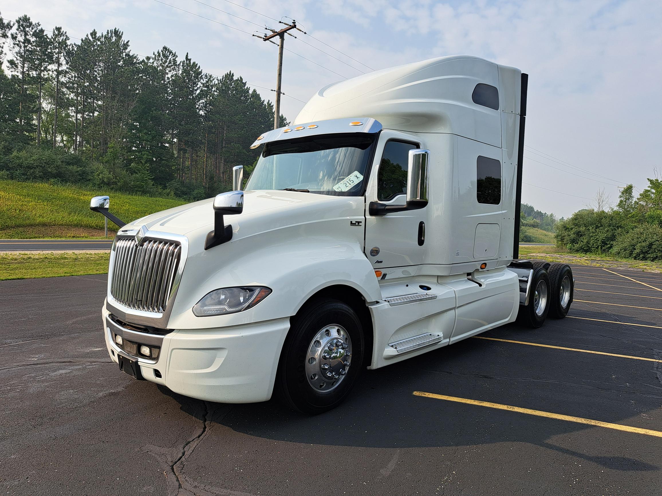 2019 INTERNATIONAL LT625 - image 3 of 6