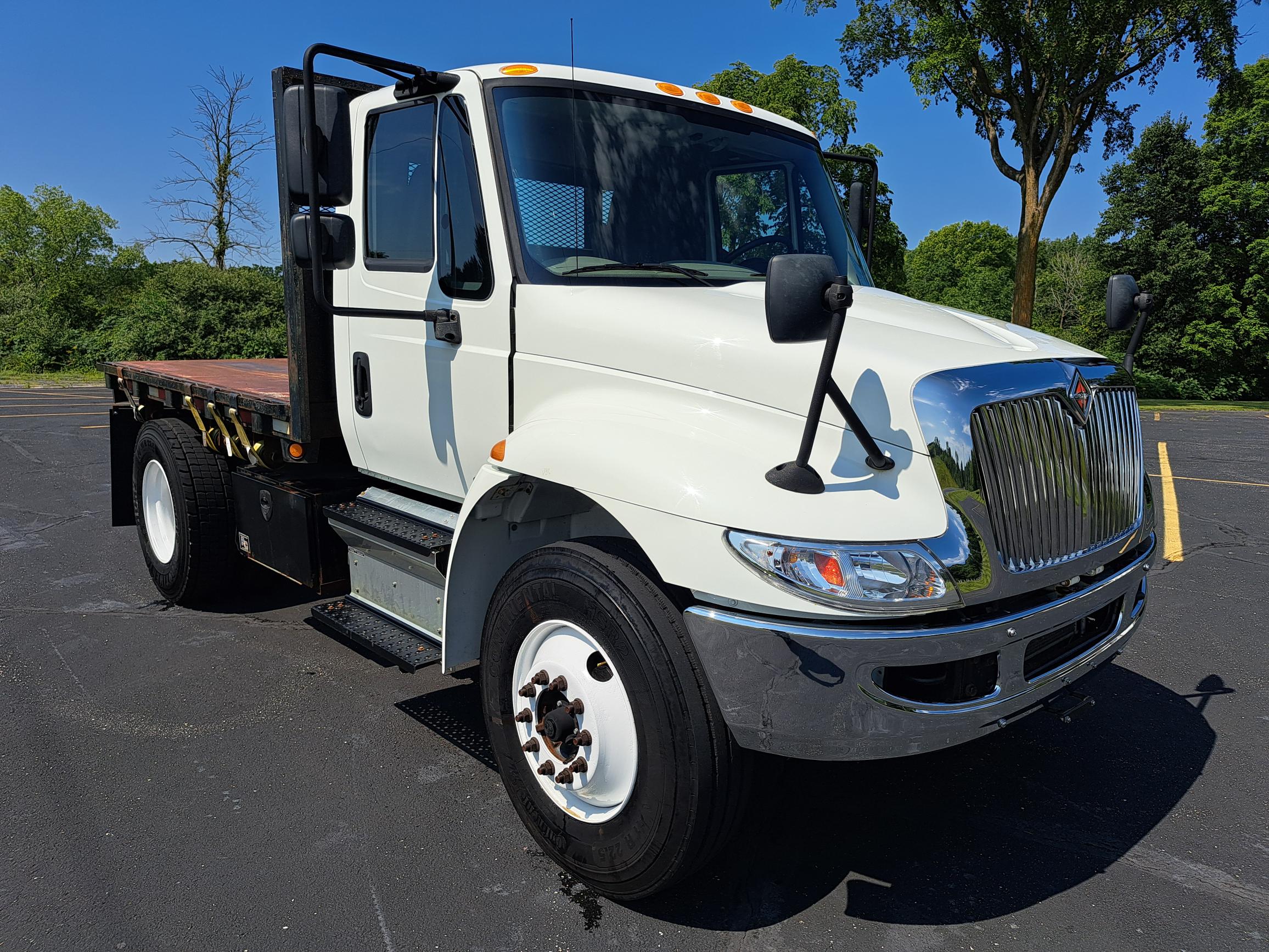 2019 INTERNATIONAL 4300 - image 1 of 6