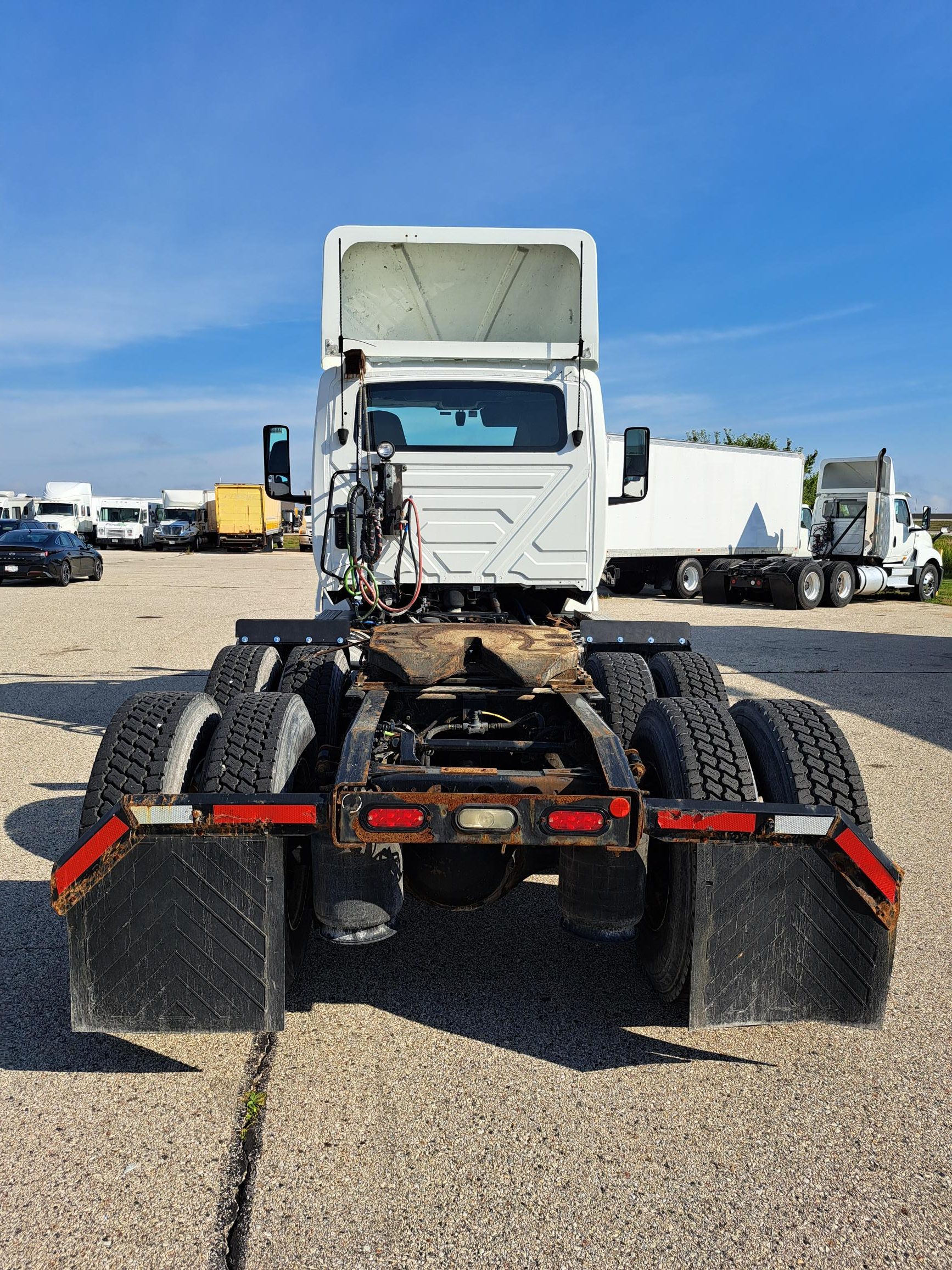 2019 INTERNATIONAL LT625 - image 6 of 6
