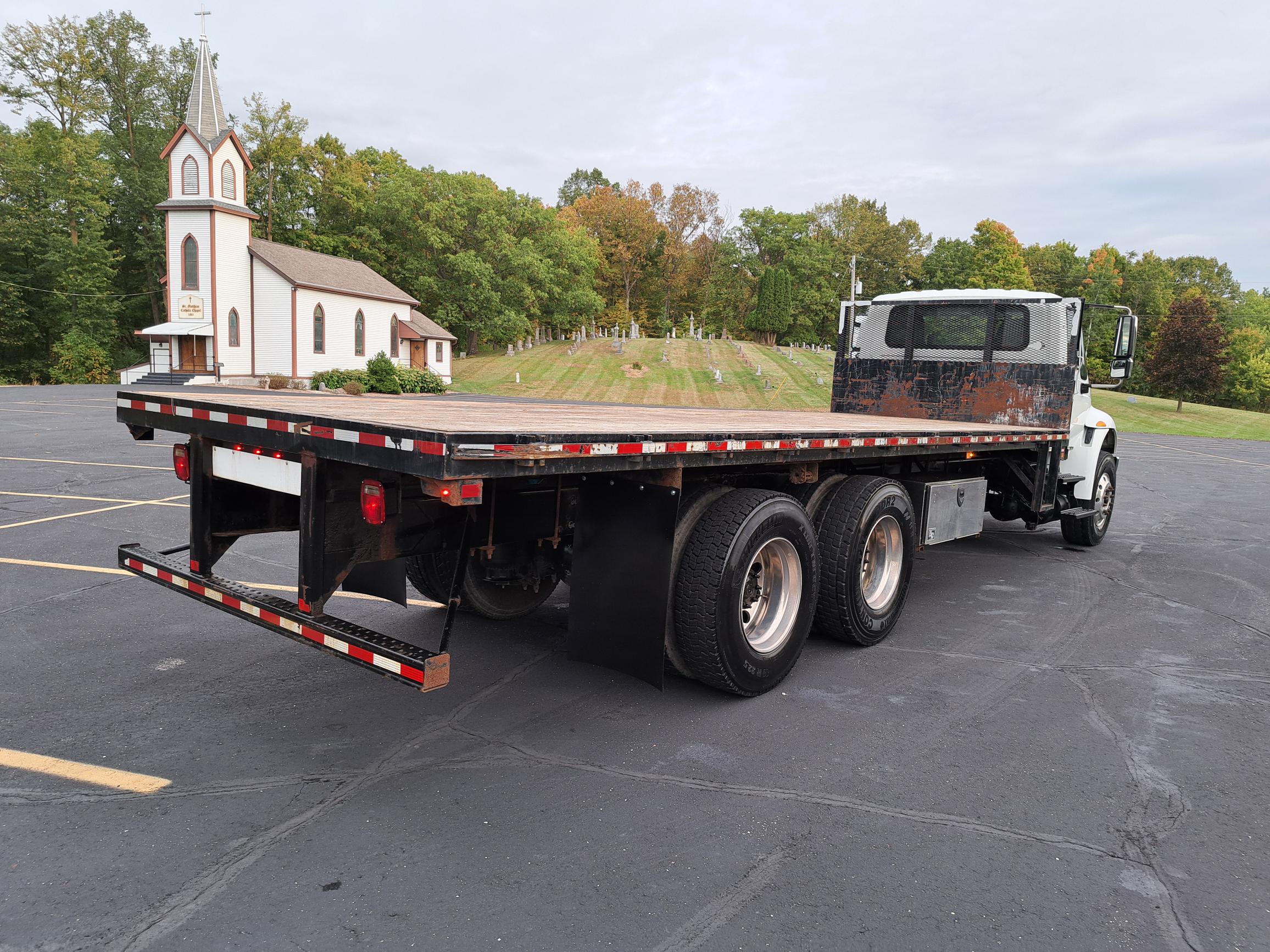 2018 INTERNATIONAL 4400 - image 2 of 6