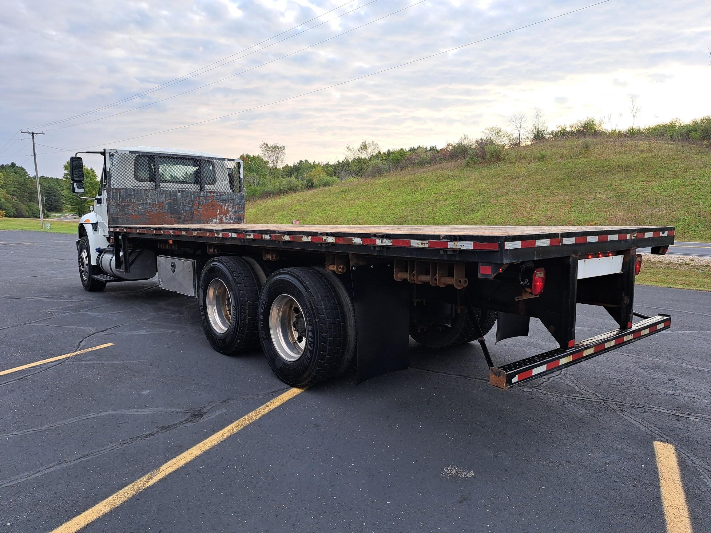 2018 INTERNATIONAL 4400 - image 4 of 6