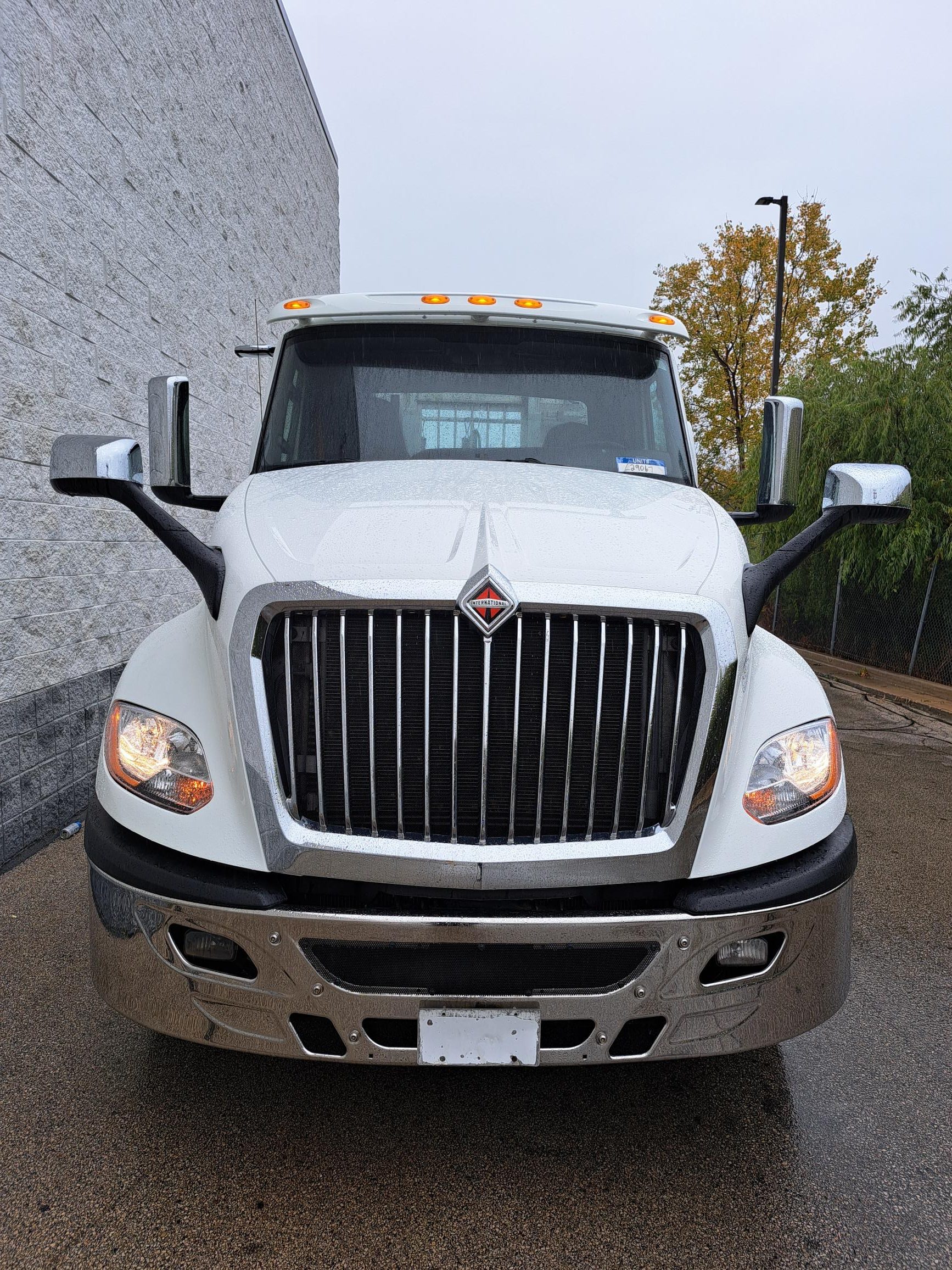 2019 INTERNATIONAL LT625 2019 INTERNATIONAL LT625 - image 5 of 6