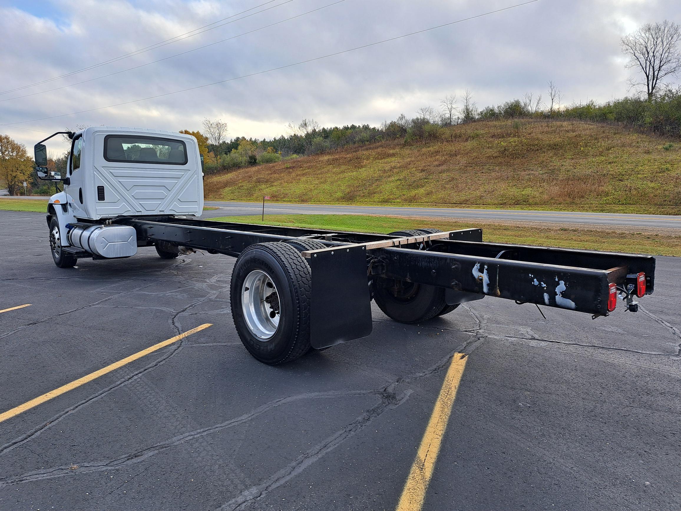 2019 INTERNATIONAL MV607 2019 INTERNATIONAL MV607 - image 4 of 6