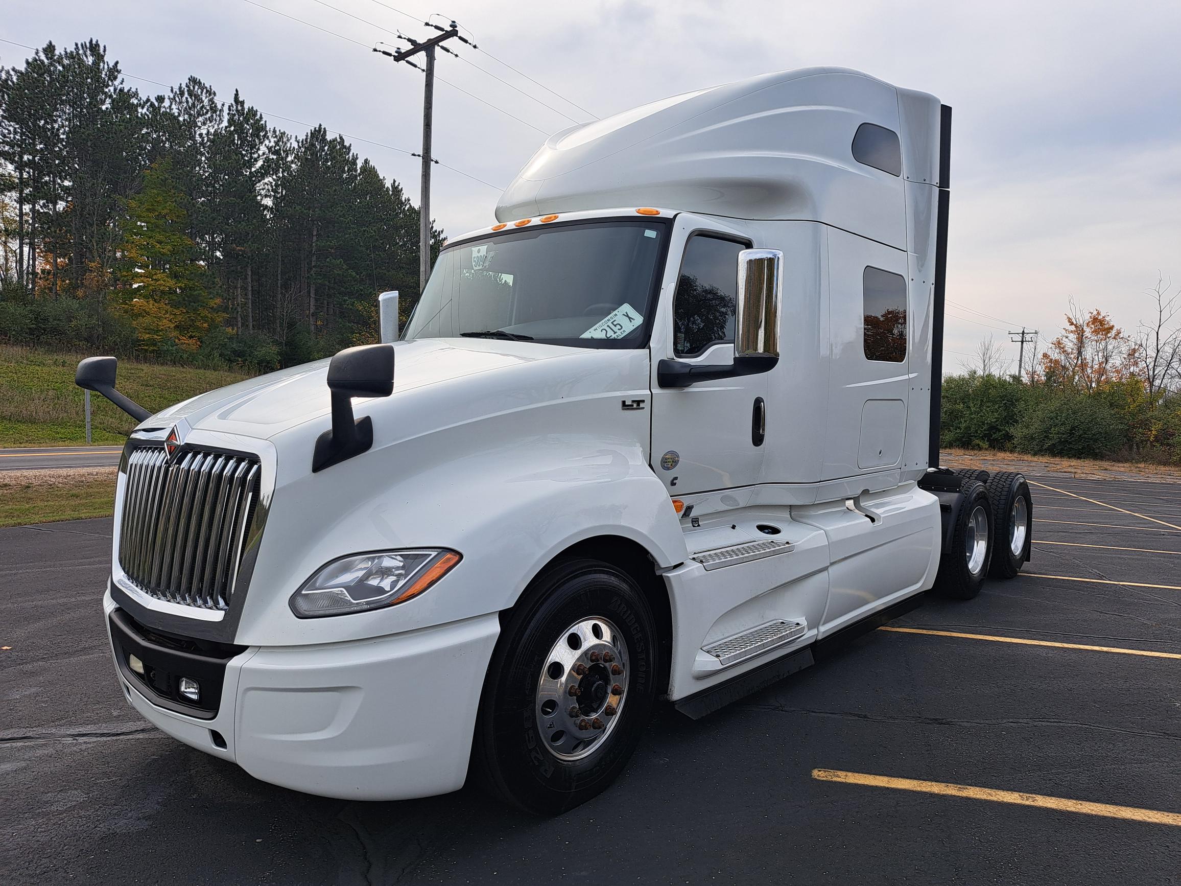2019 INTERNATIONAL LT625 2019 INTERNATIONAL LT625 - image 3 of 6