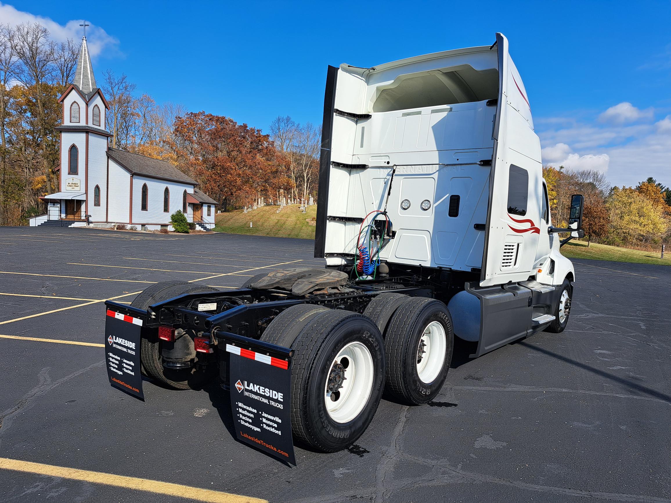 2022 INTERNATIONAL LT625 2022 INTERNATIONAL LT625 - image 2 of 6