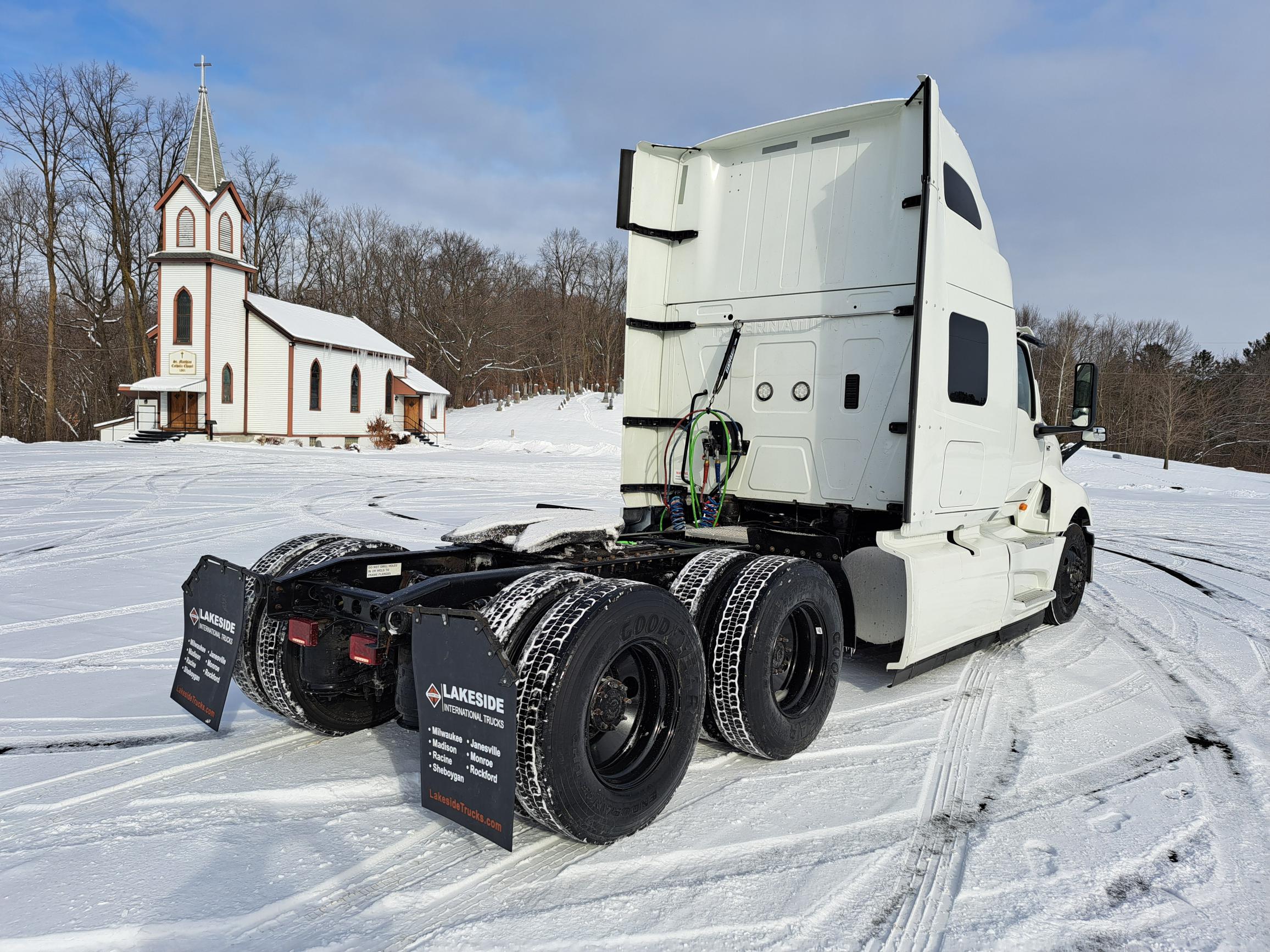 2020 INTERNATIONAL LT625 2020 INTERNATIONAL LT625 - image 2 of 6