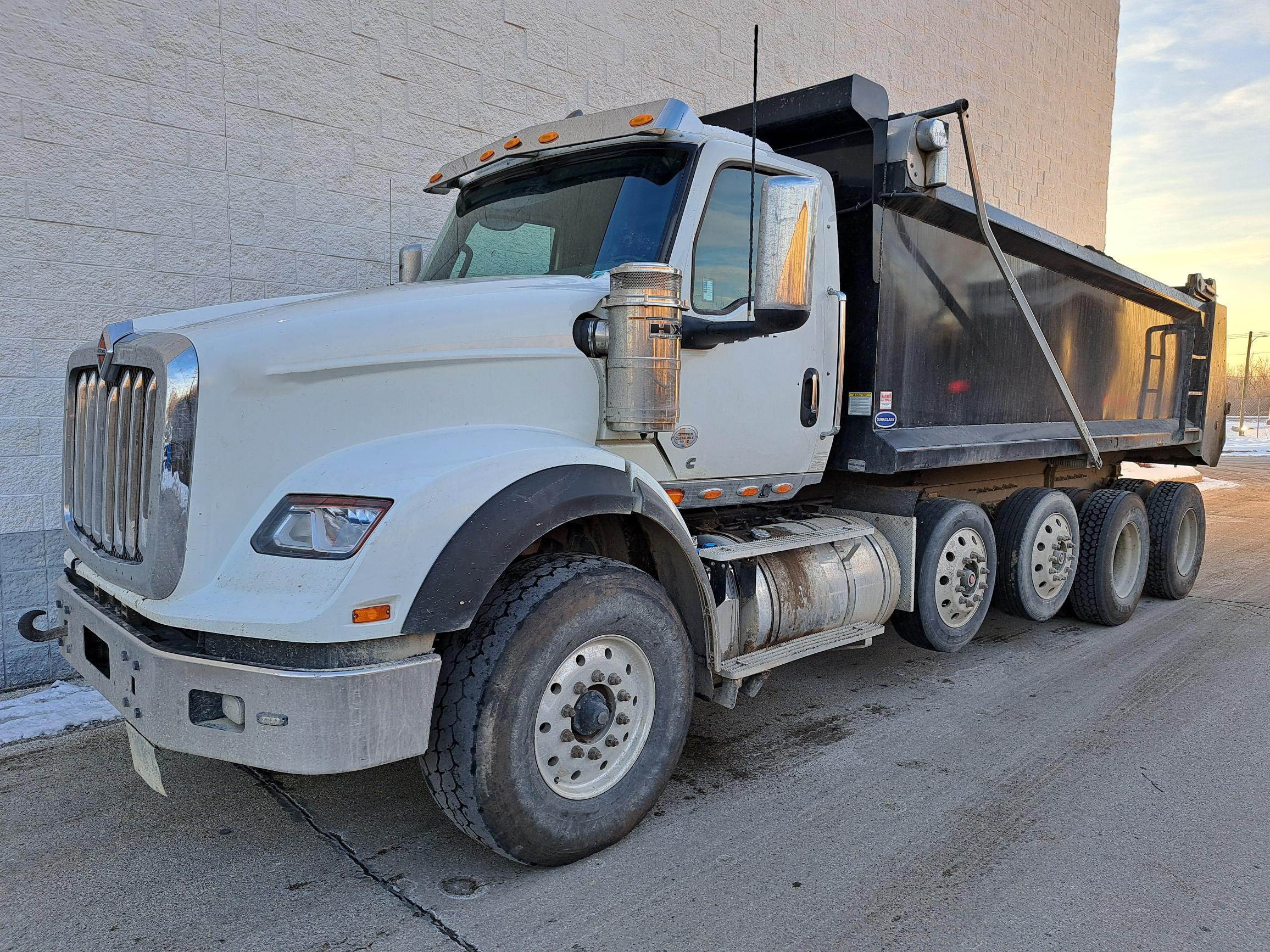 2022 INTERNATIONAL HX620 - image 1 of 6