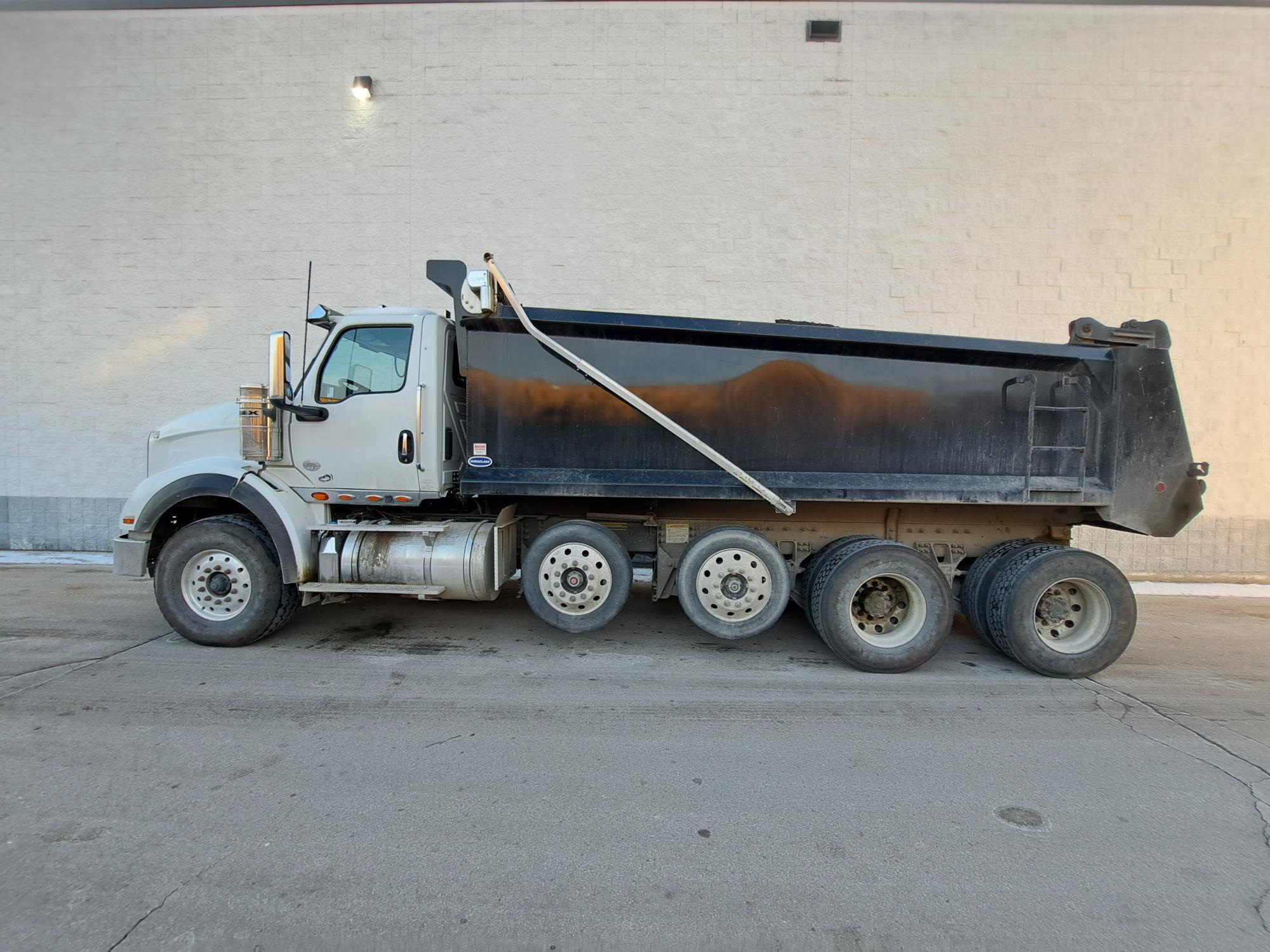 2022 INTERNATIONAL HX620 - image 3 of 6