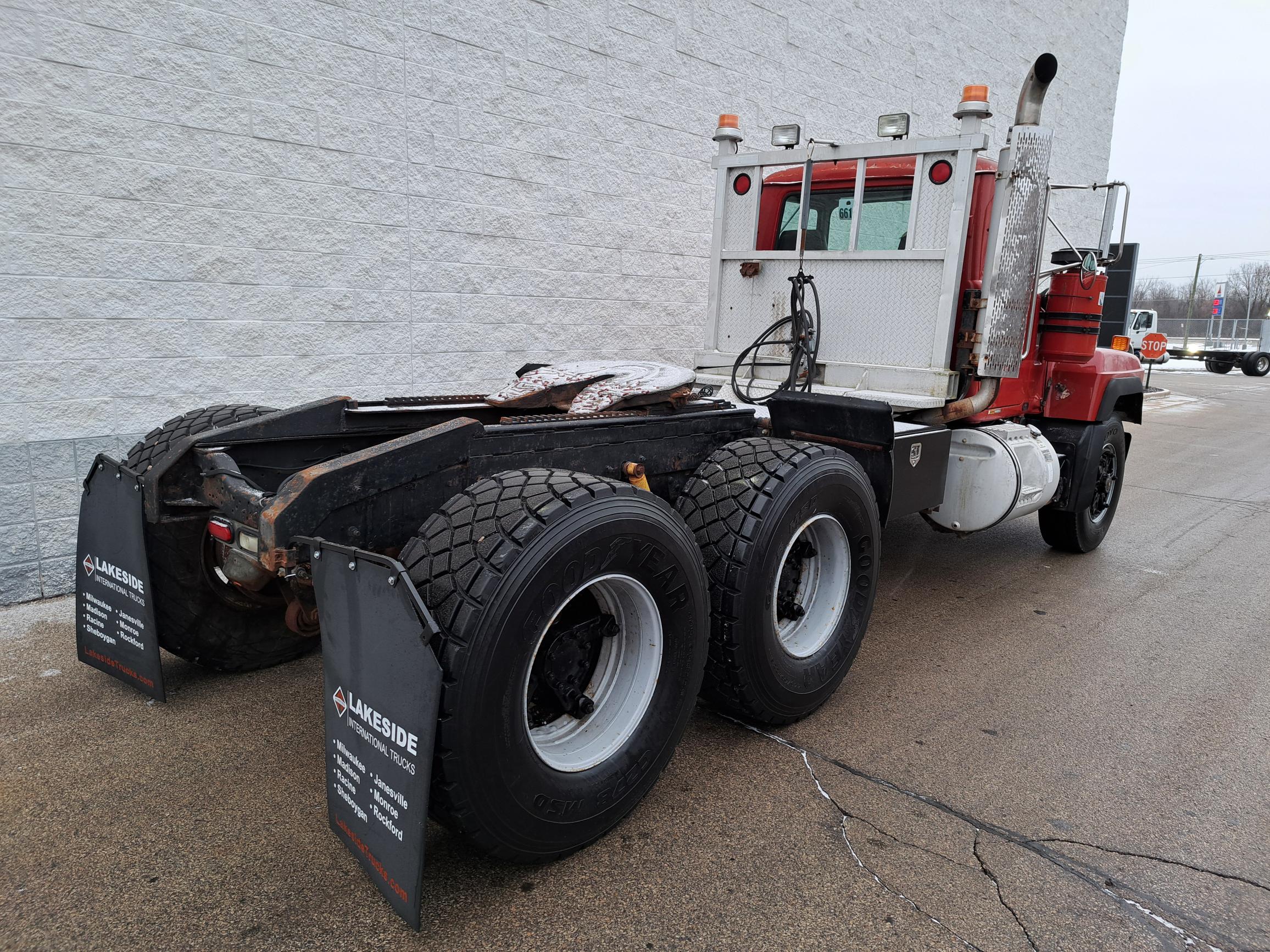 1997 Mack RD600S - image 2 of 6