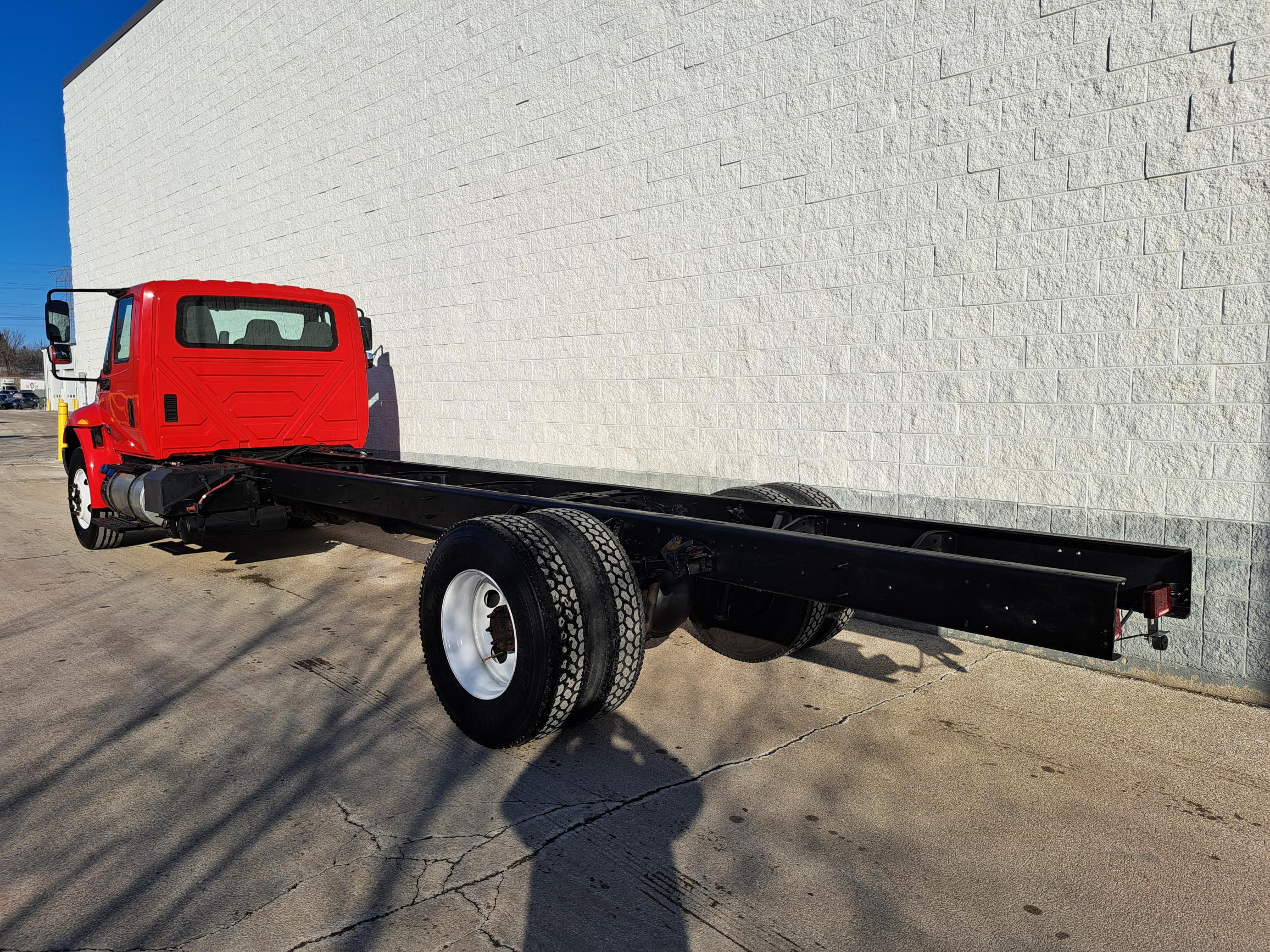 2019 INTERNATIONAL 4300 - image 4 of 6