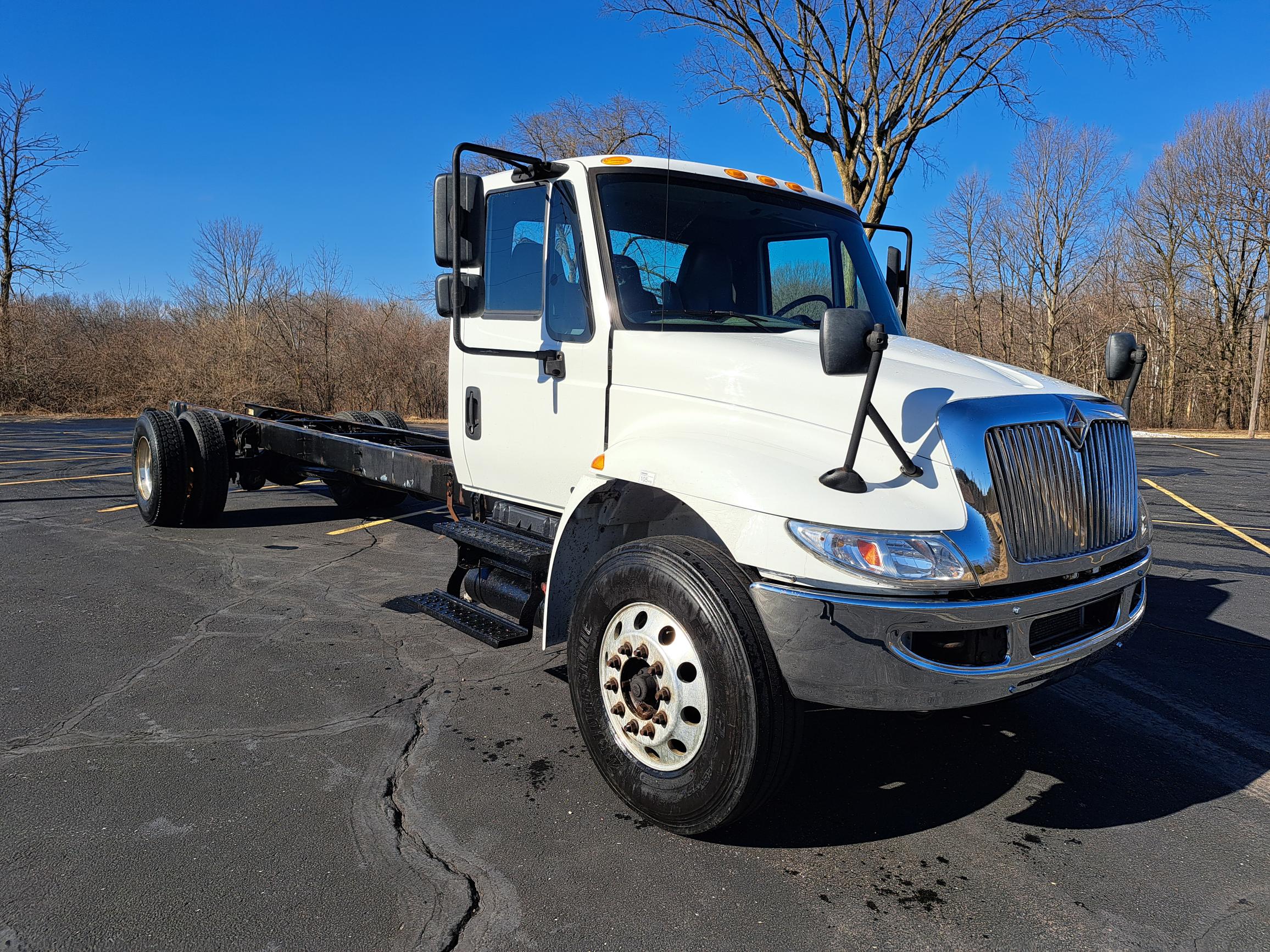 2019 INTERNATIONAL 4300 2019 INTERNATIONAL 4300 - image 1 of 6