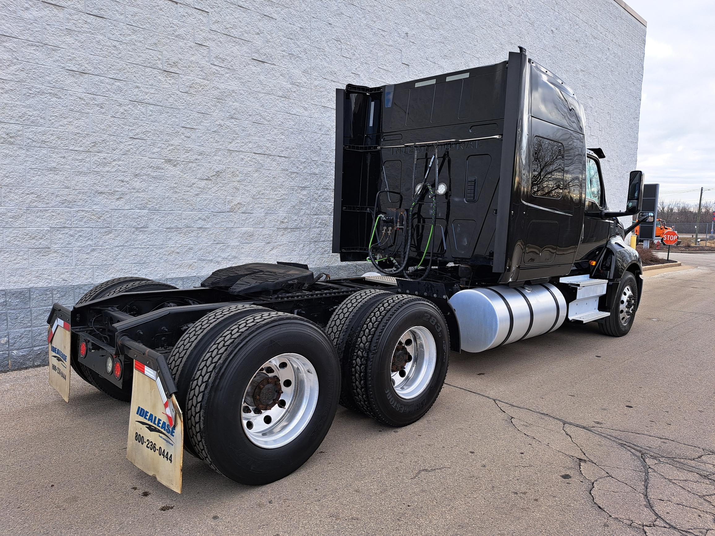 2021 INTERNATIONAL LT625 2021 INTERNATIONAL LT625 - image 2 of 6