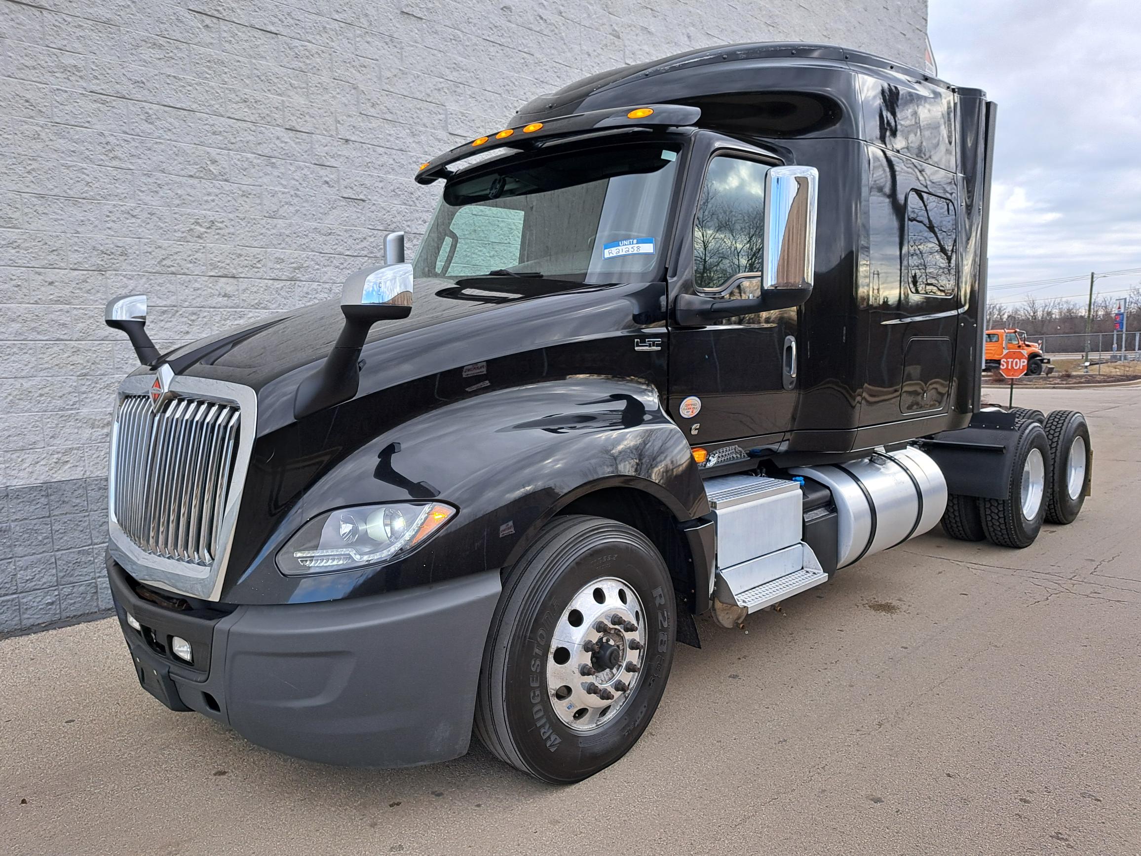 2021 INTERNATIONAL LT625 2021 INTERNATIONAL LT625 - image 3 of 6