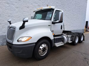 2019 INTERNATIONAL LT625 UT18145-01