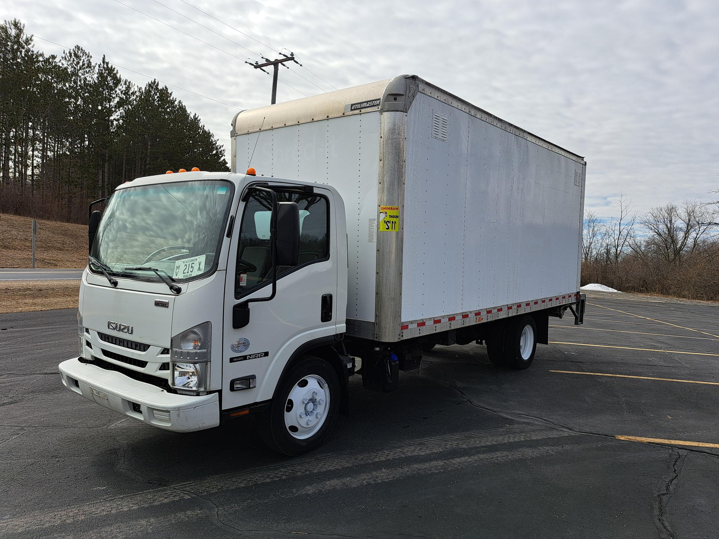 2018 Isuzu NRR 2018 Isuzu NRR - image 3 of 6