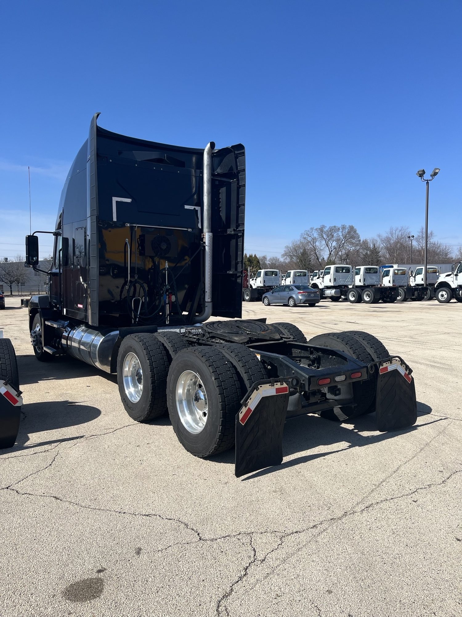 2019 Mack Anthem - image 4