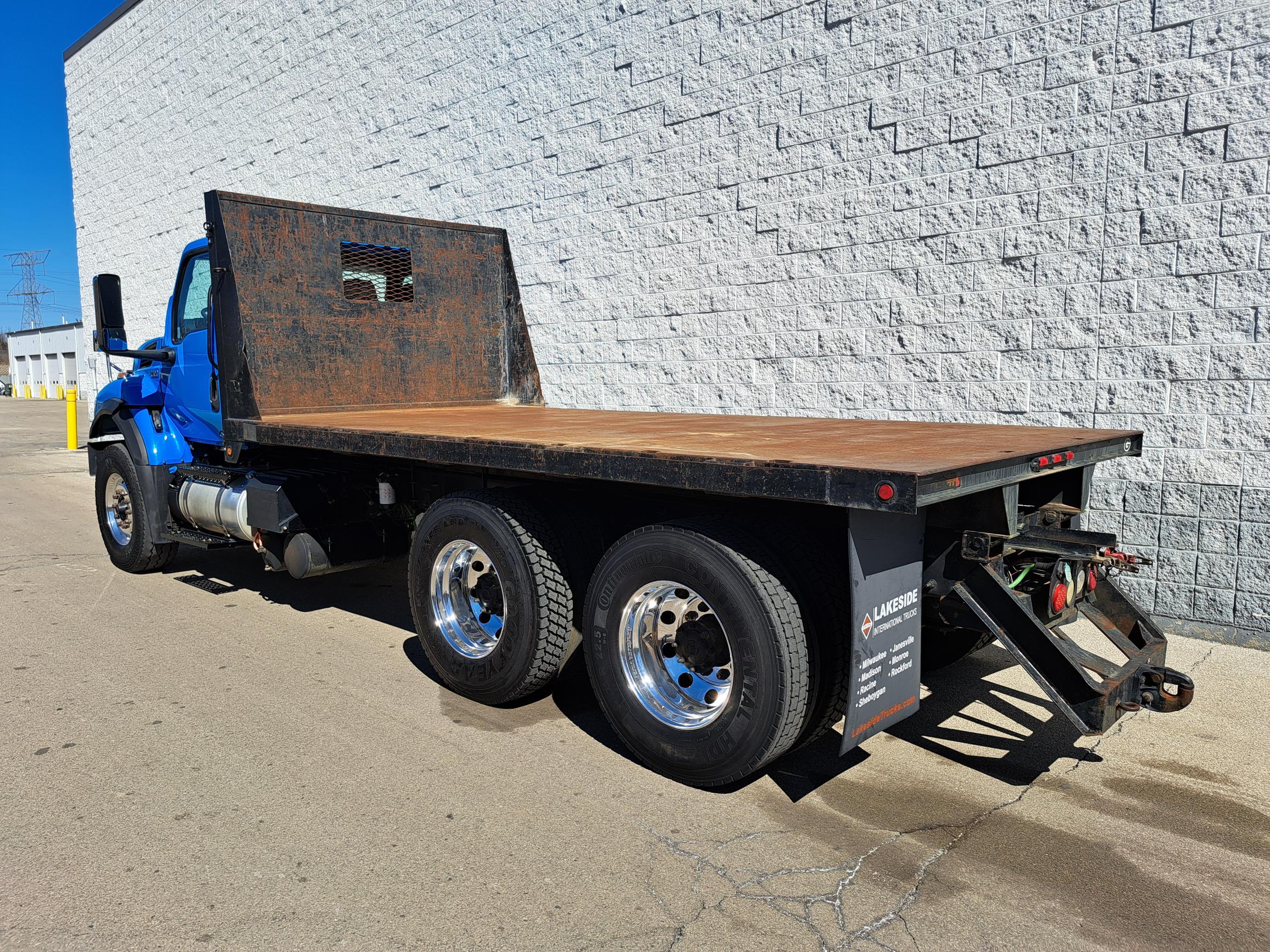 2020 International - image 4