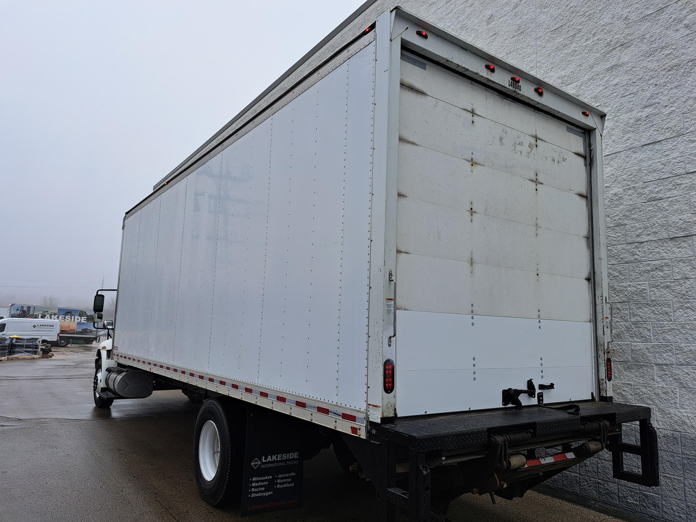 2018 International - image 4