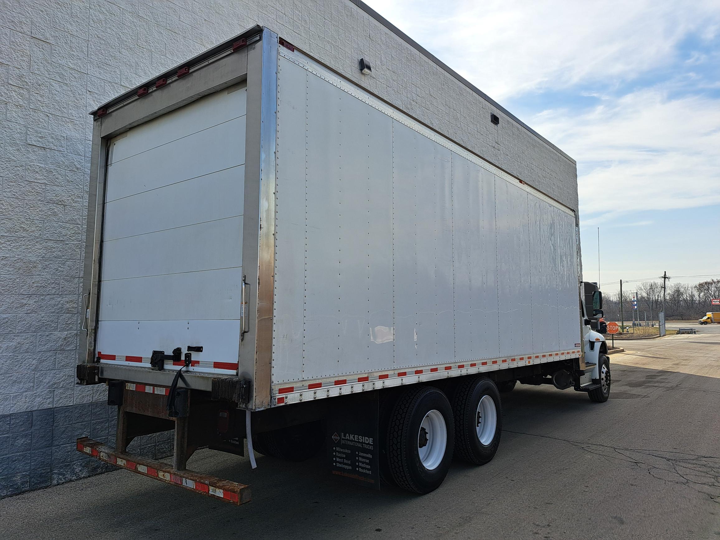 2020 International MV - image 2