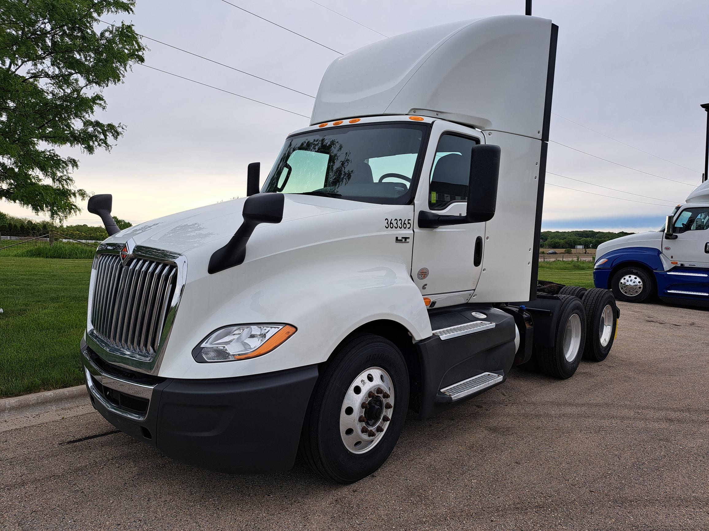2021 INTERNATIONAL LT625 2021 INTERNATIONAL LT625 - image 3 of 6