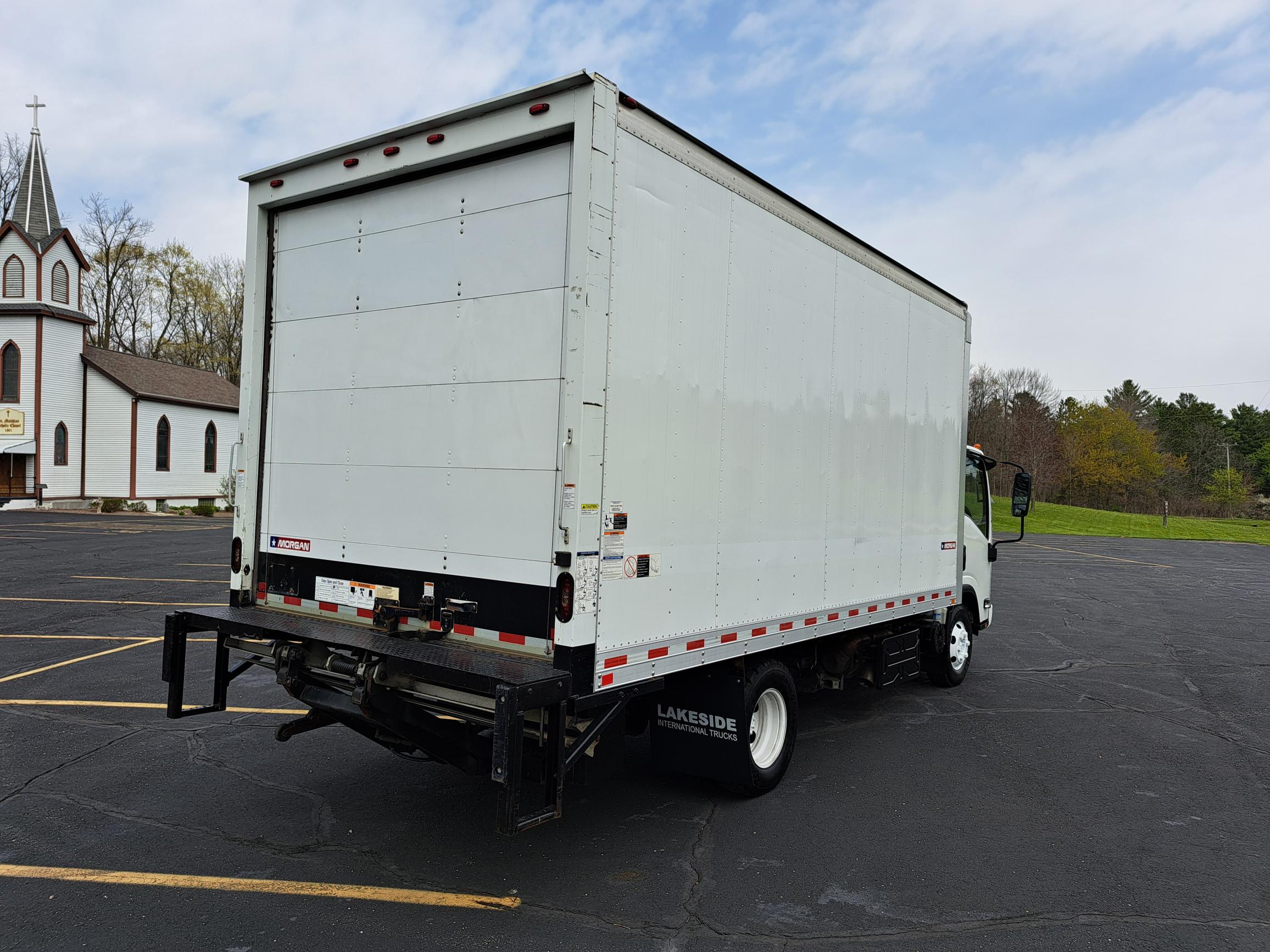 2019 Chevrolet 4500 - image 2 of 6