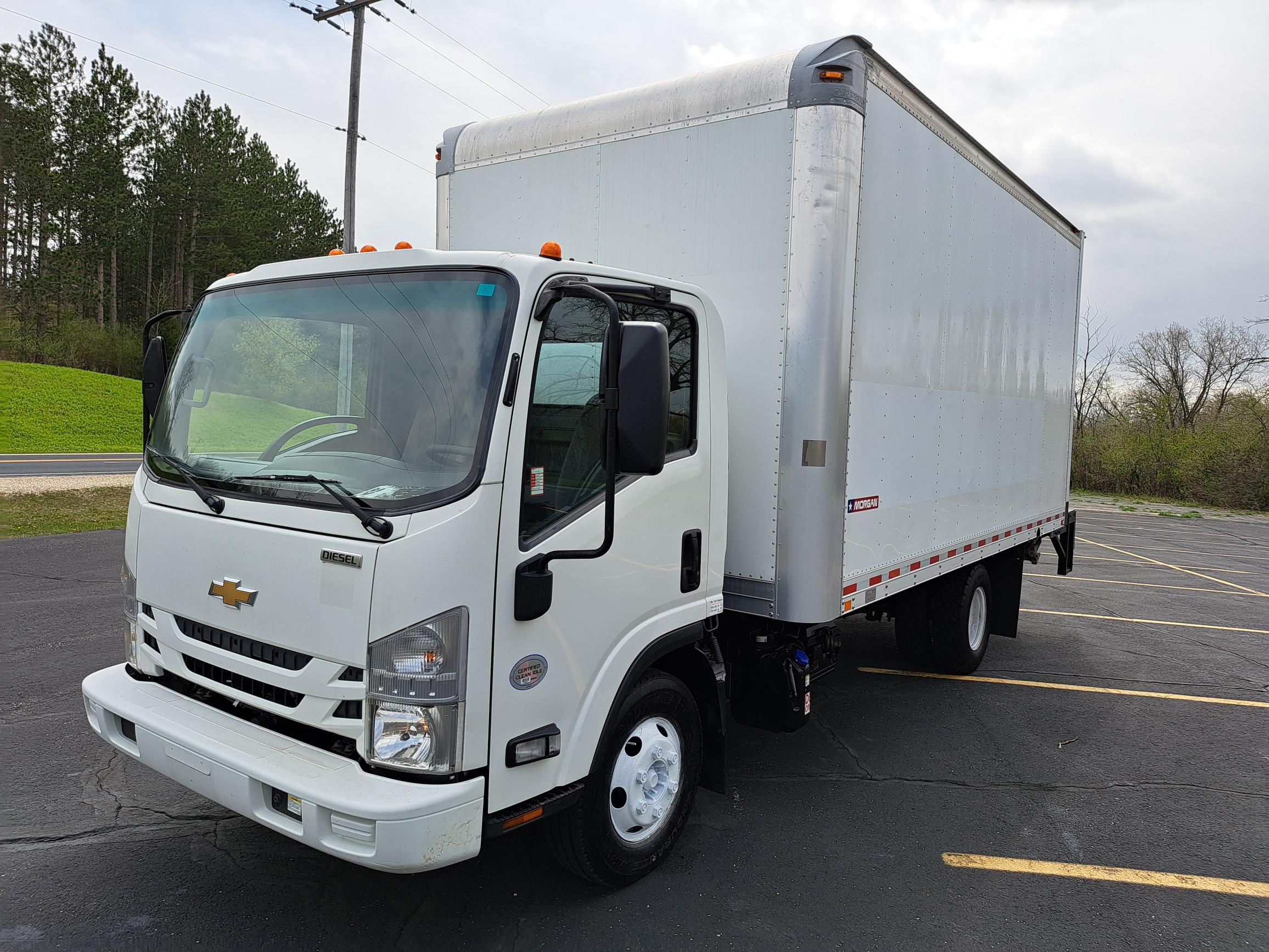 2019 Chevrolet 4500 - image 3 of 6