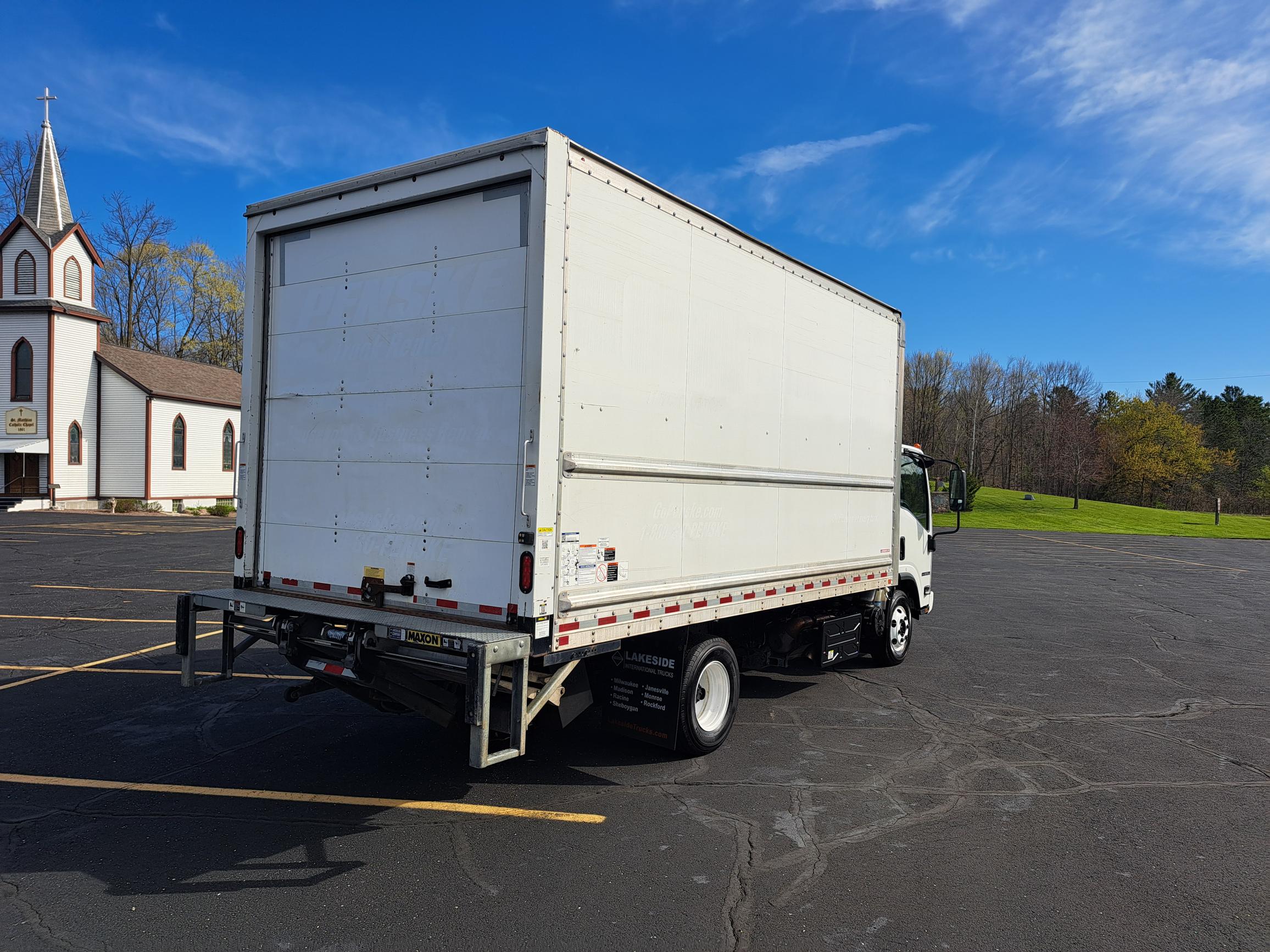 2021 Isuzu NPR - image 2 of 6